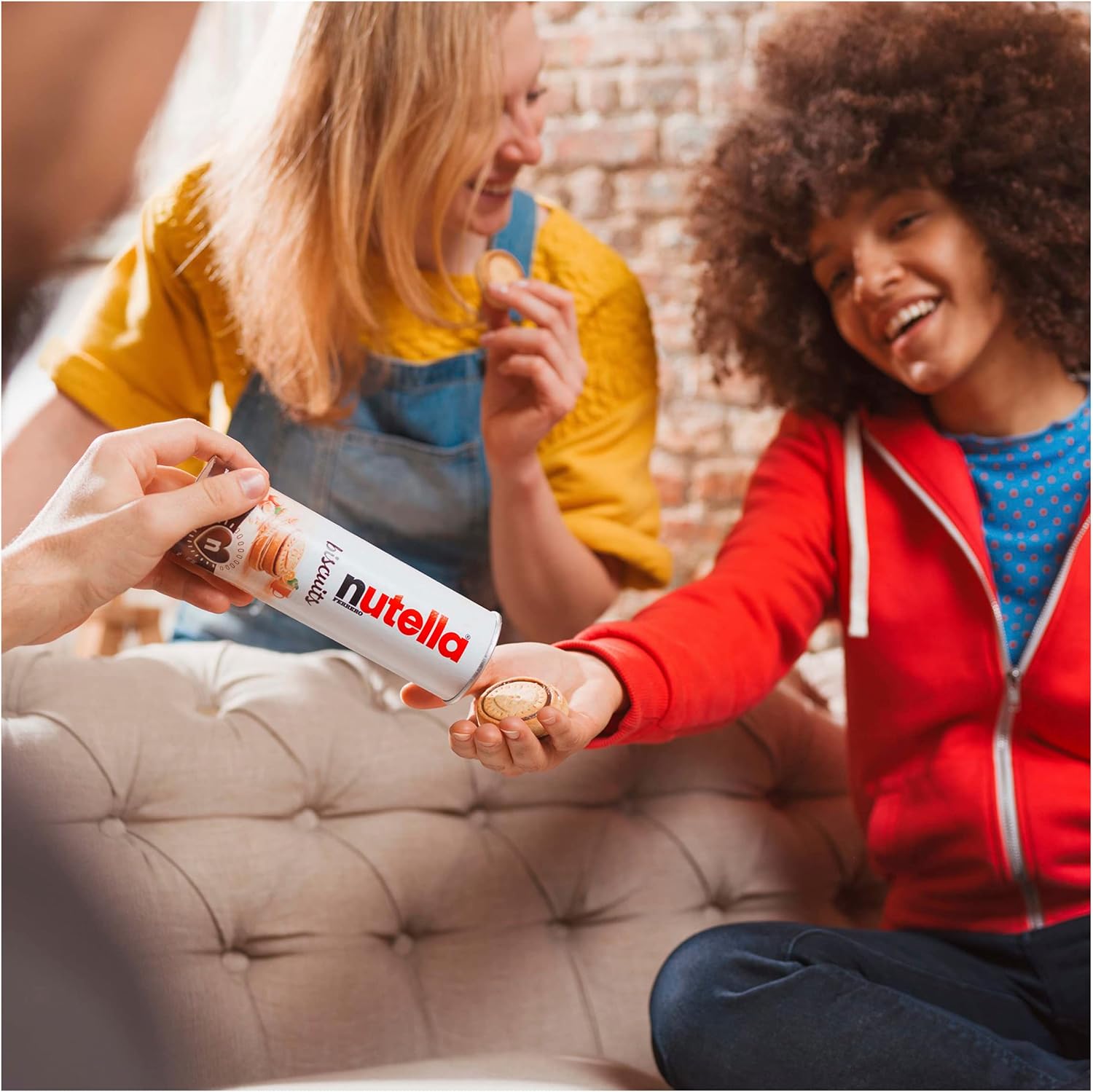 Nutella - Chocolate Biscuits with Creamy Hazelnut Filling, 166g 4