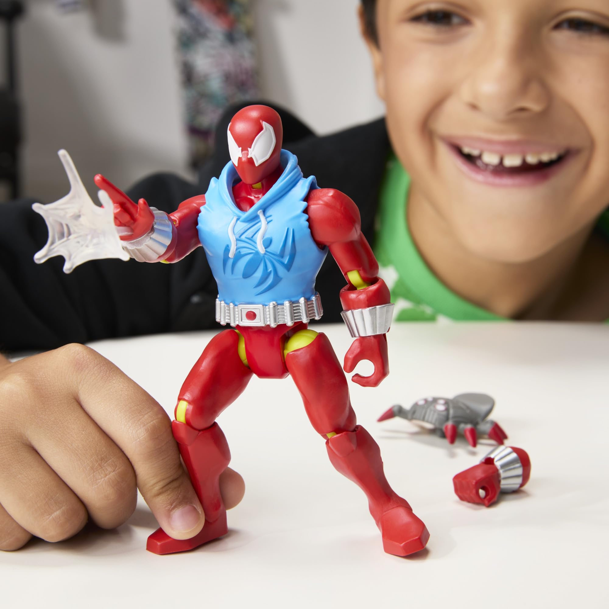 SPIDER-MAN MixMashers Scarlet Spider Action Figure - 5 Inch Scale, Interchangeable Parts | Ages 4+ 7