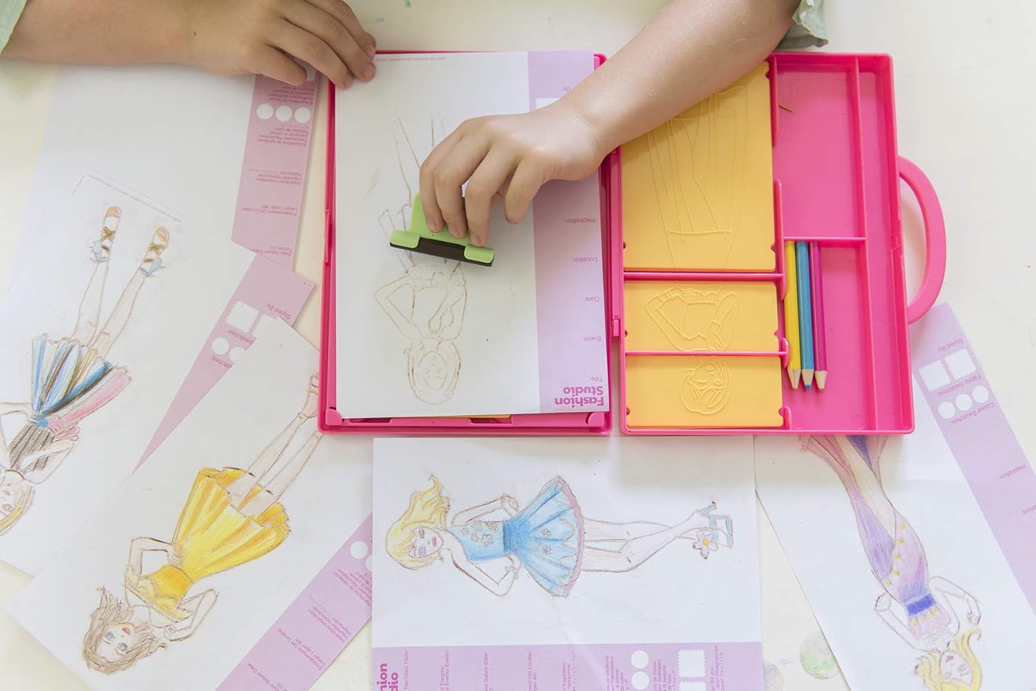 4M My Design Portfolio Fashion Studio Playset - Create 200+ Fashion Styles, Ages 5+ 4