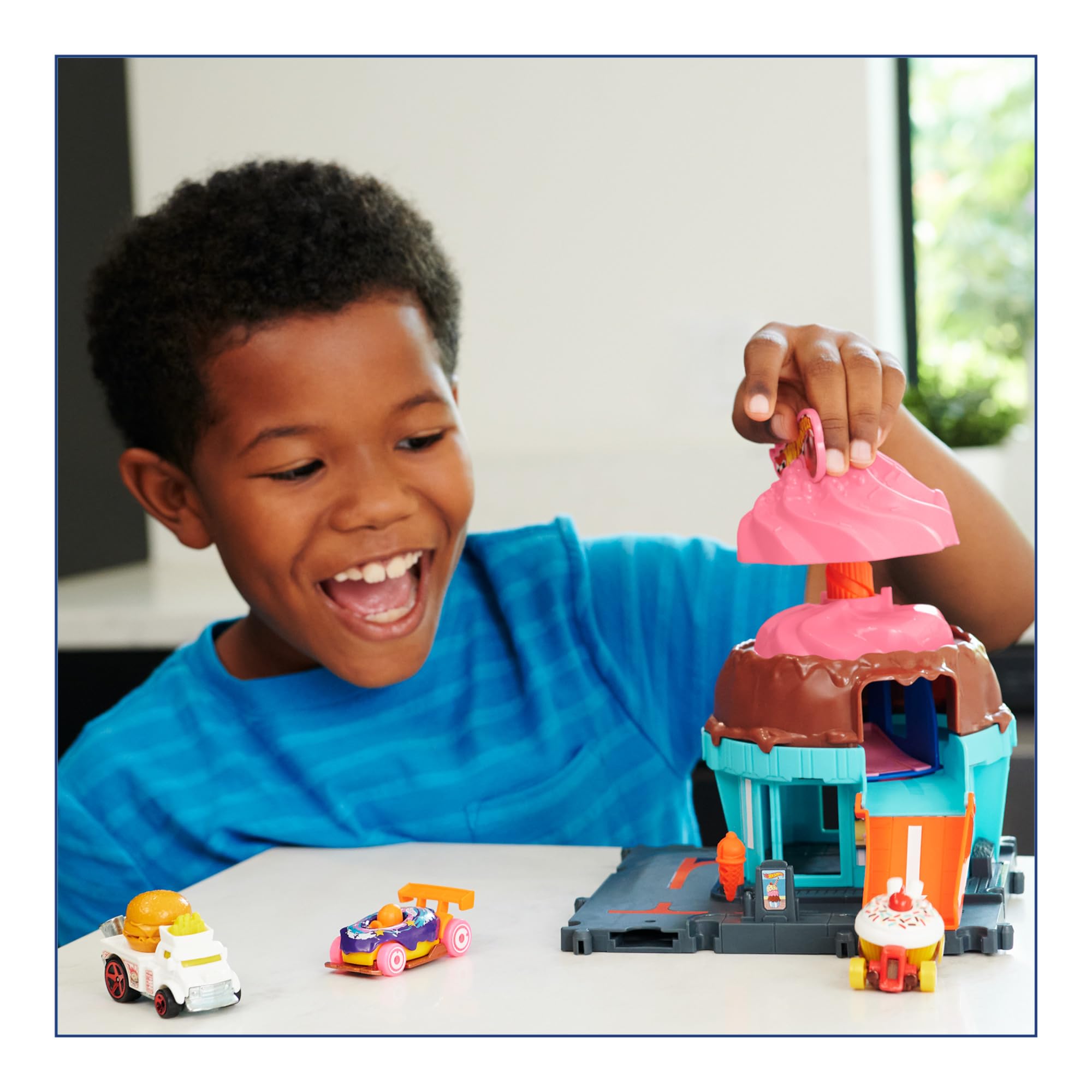 Hot Wheels City Downtown Ice Cream Swirl Playset - Track Set with 1:64 Car, Connects to Other Sets, Inspired by Netflix "Let's Race", HTN77 7