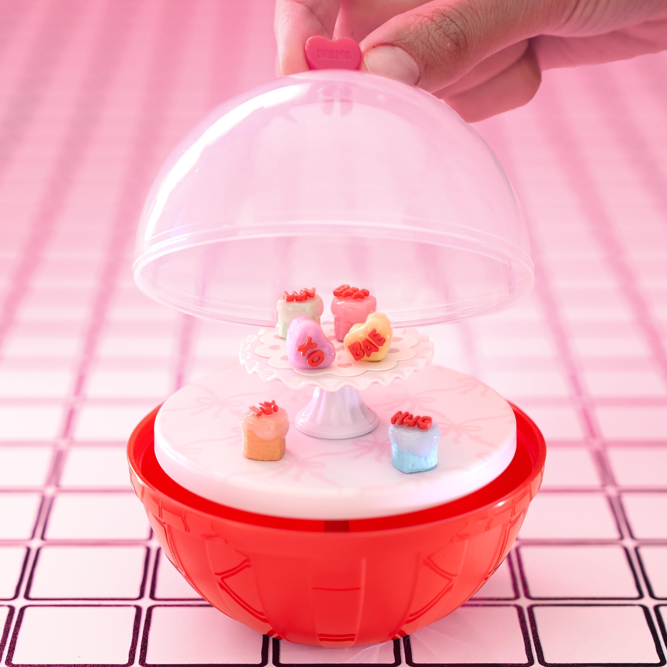 MGA's Miniverse Make It Mini with Love - DIY Resin Craft Kit with Replica Food, Collectible Miniatures for Ages 8+ 3