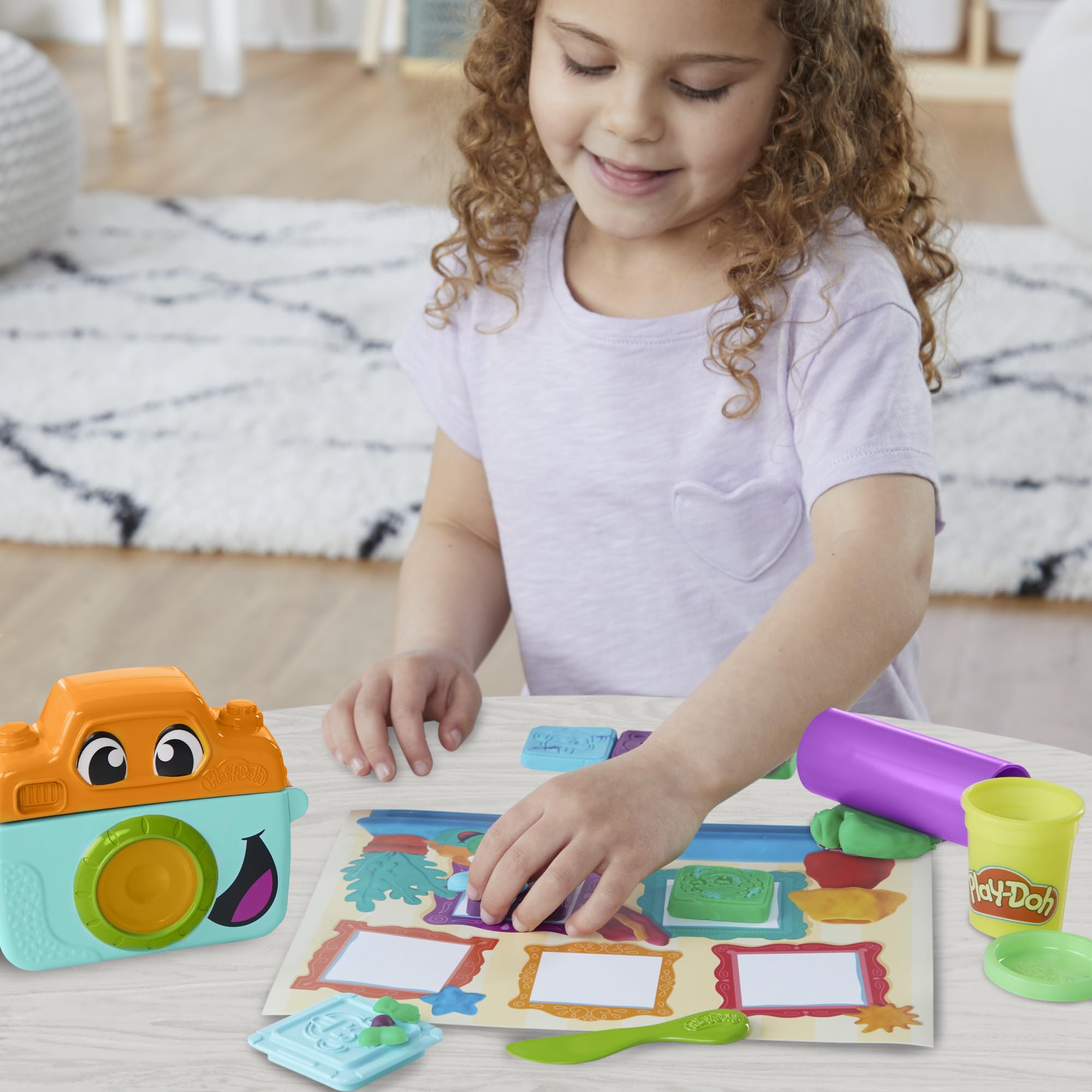 Play-Doh Photo Fun Toy Camera Starter Set - Squeeze & Stamp Animal Faces for Ages 2+ 7