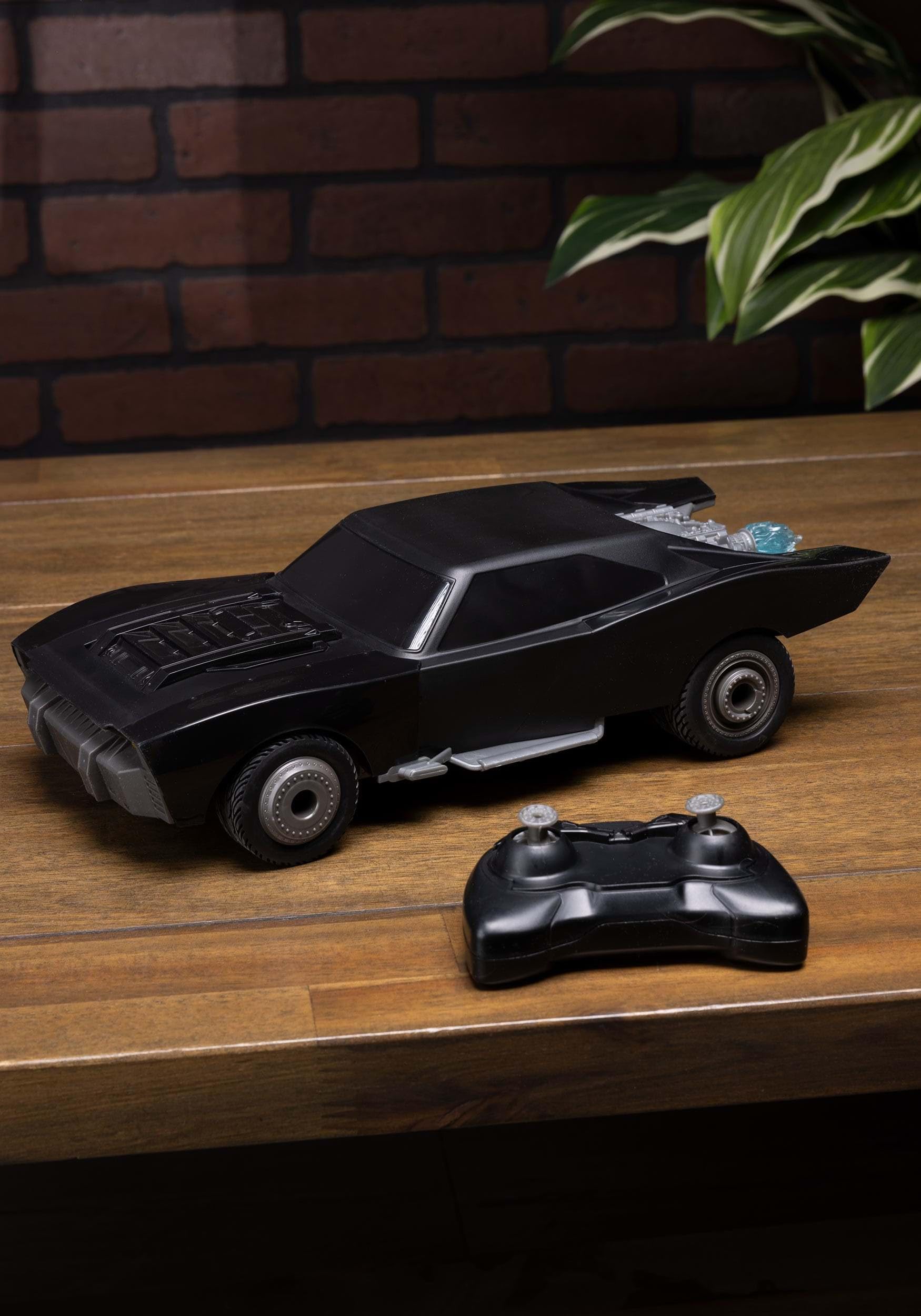 DC Comics The Batman Turbo Boost Batmobile RC - Remote Control Car with Light-Up Engine & Turbo Speed 9