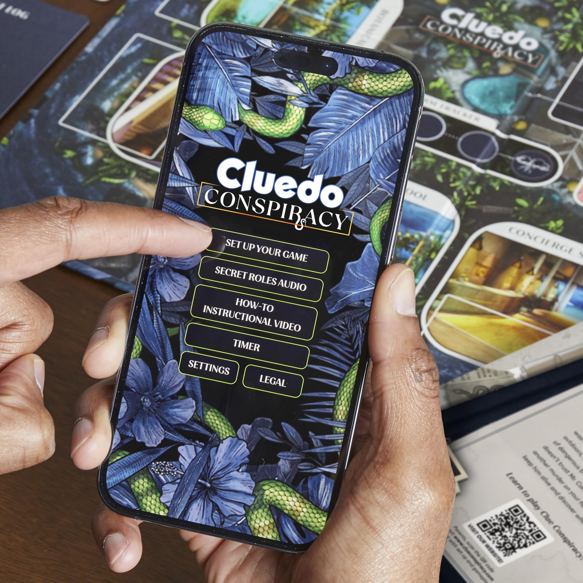 Hasbro Gaming Cluedo Conspiracy Detective Board Game for 4-10 Players 3