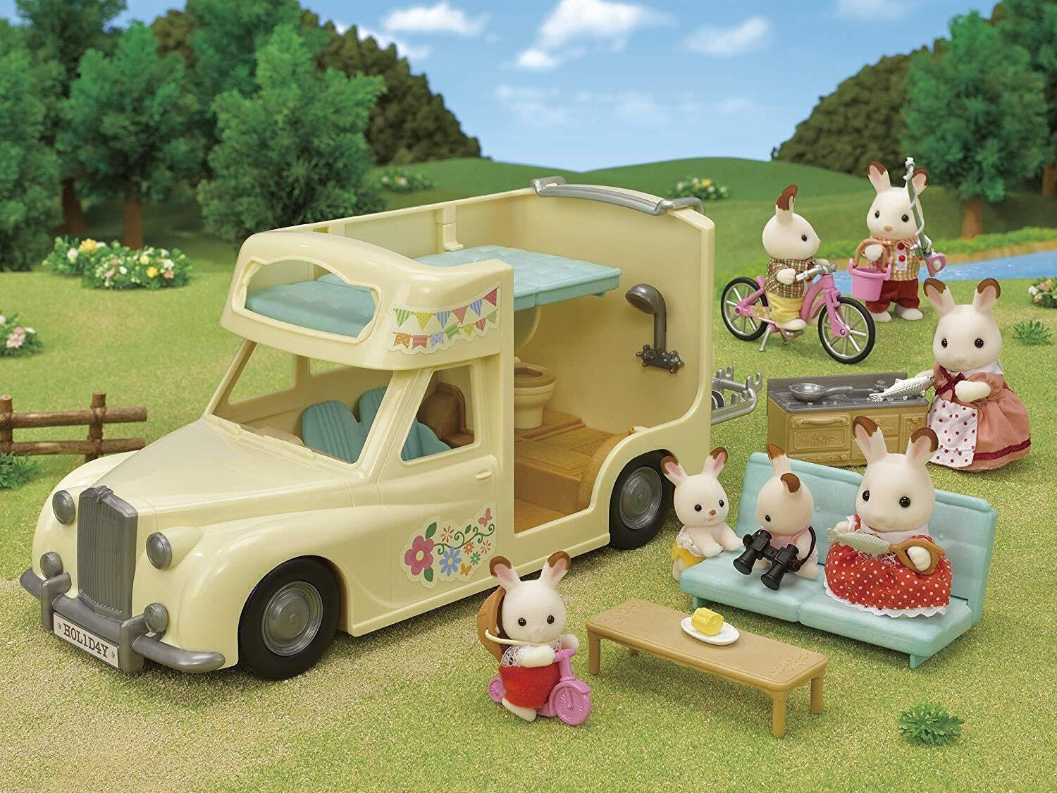 Sylvanian Families Family Campervan Playset - Seats 7 with Camping Accessories 5