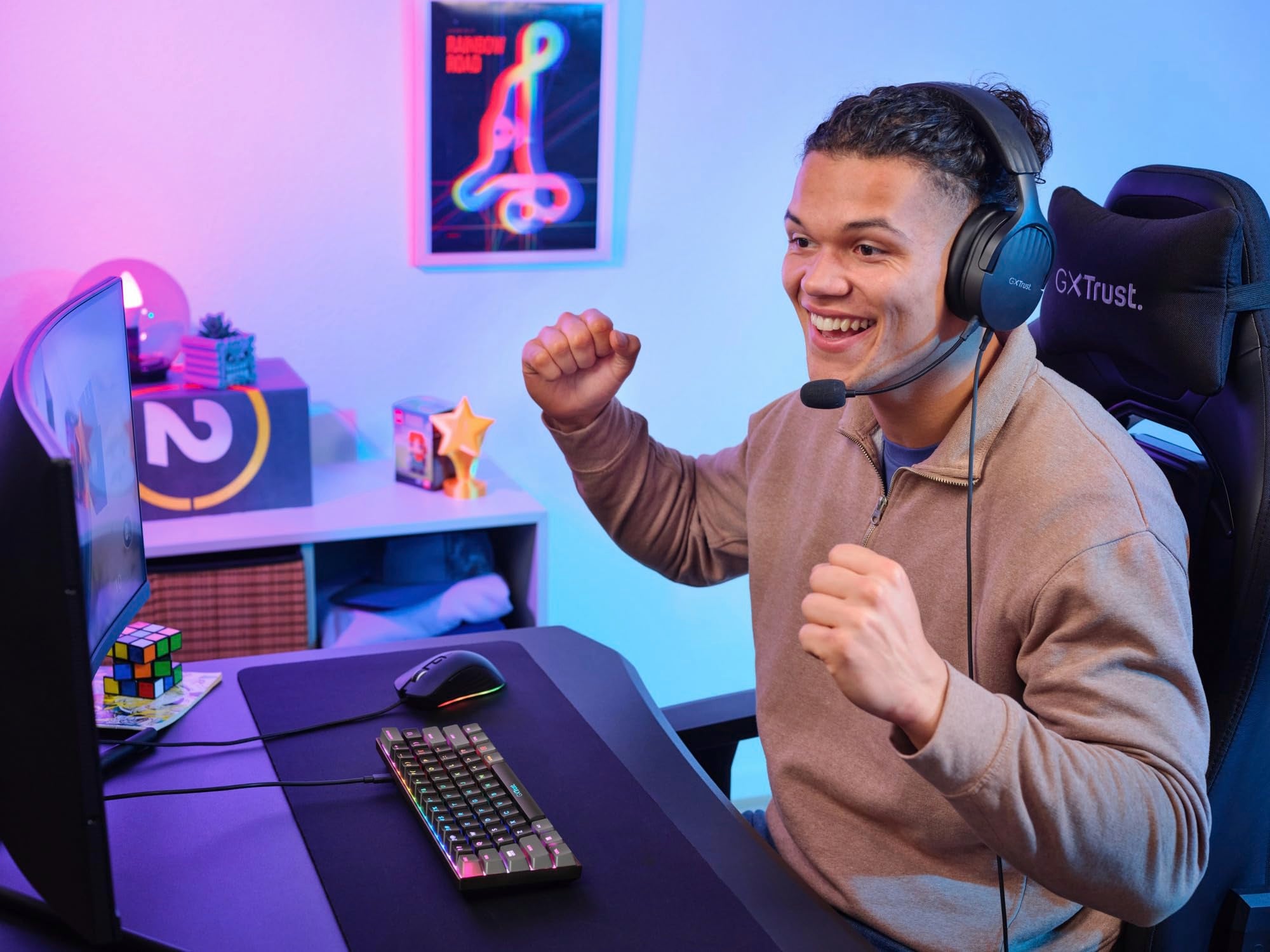 Trust Gaming GXT 867 Acira 60% Mechanical Keyboard UK Layout - RGB Backlit, Outemu Red Switches 18