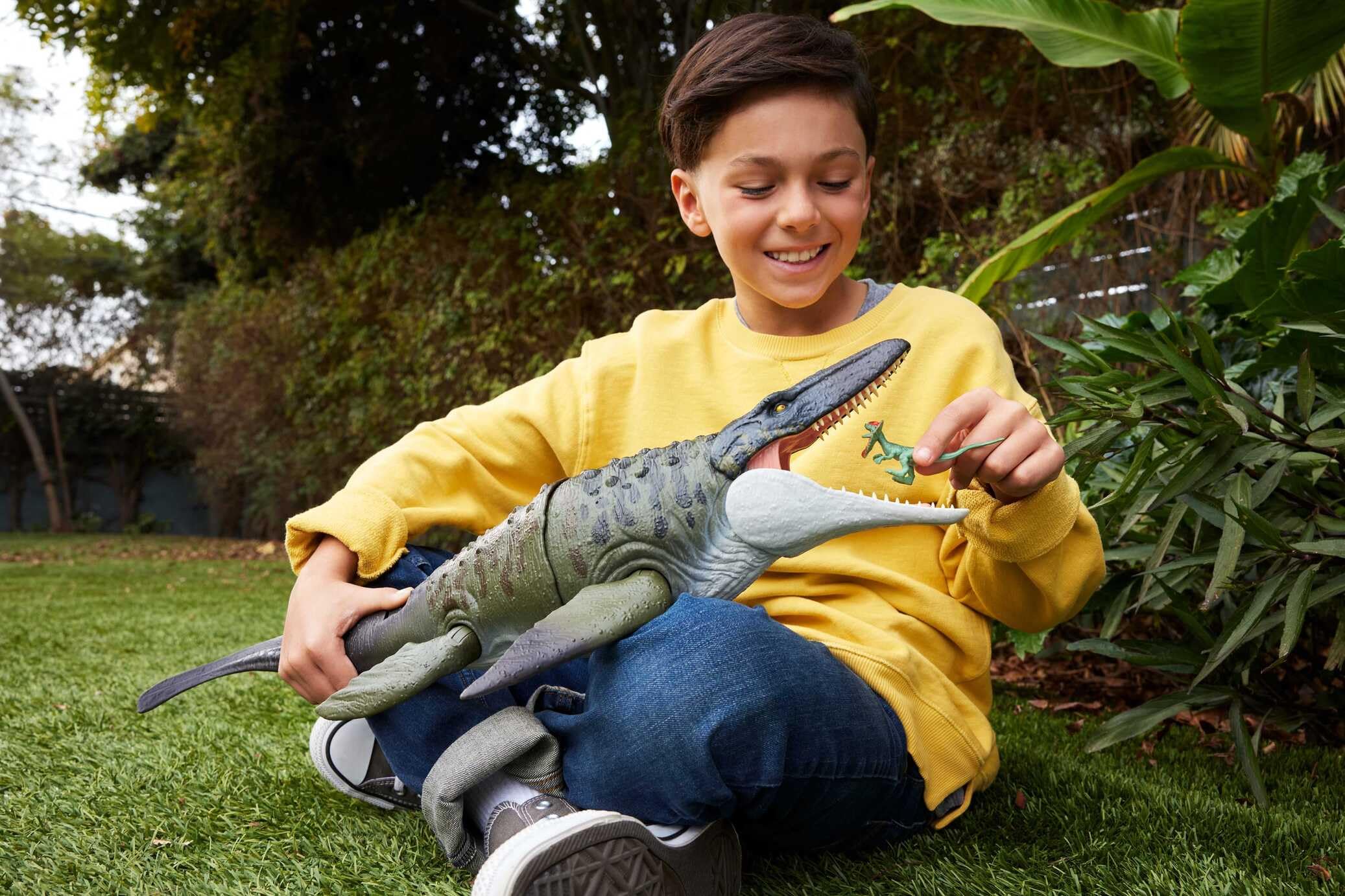 Mattel Jurassic World Rebirth Bite N Blast Mosasaurus Action Figure with Mini Dilophosaurus | 25.7-inch