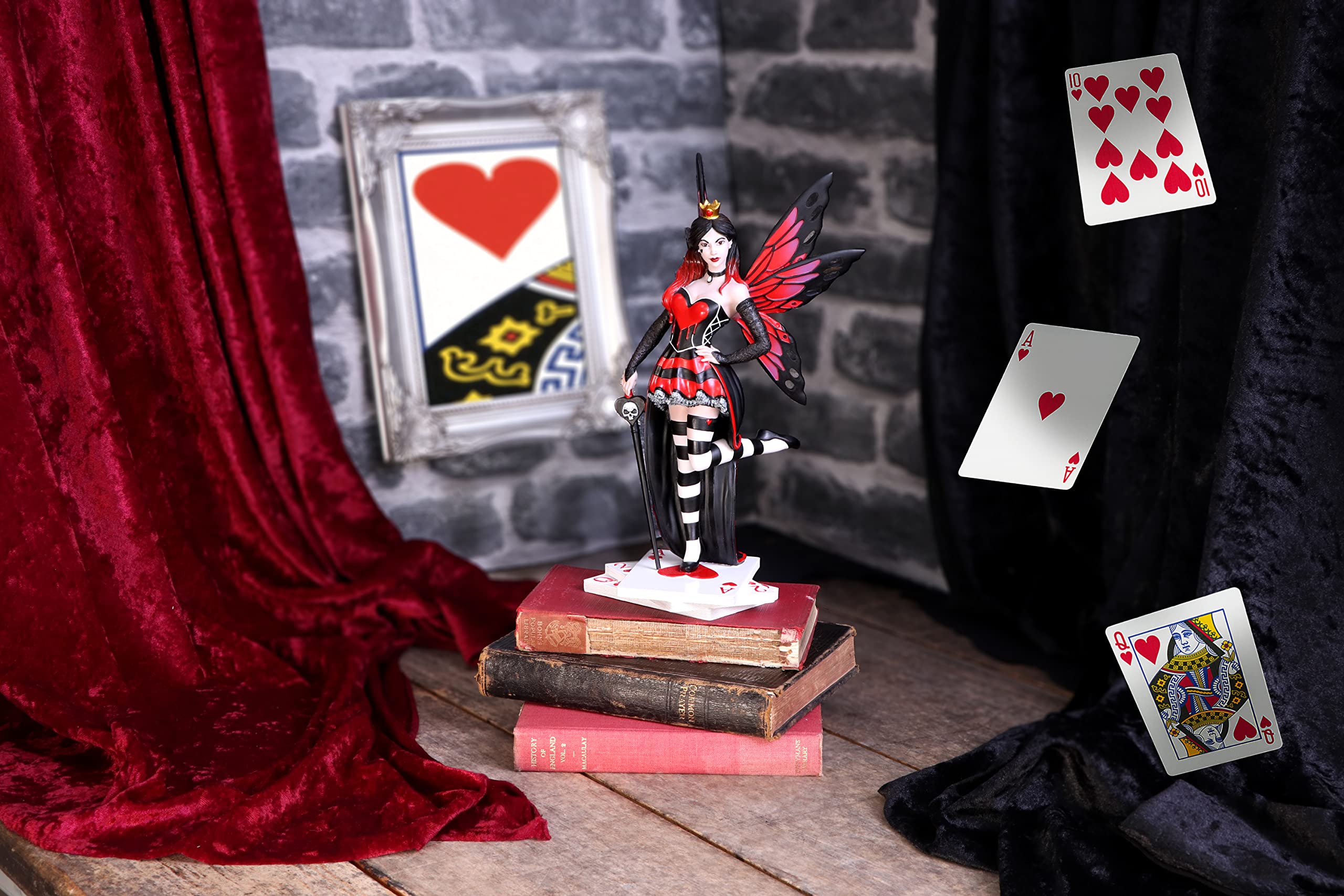 Nemesis Now Wonderland Fairies - Queen of Hearts Resin Figurine 8