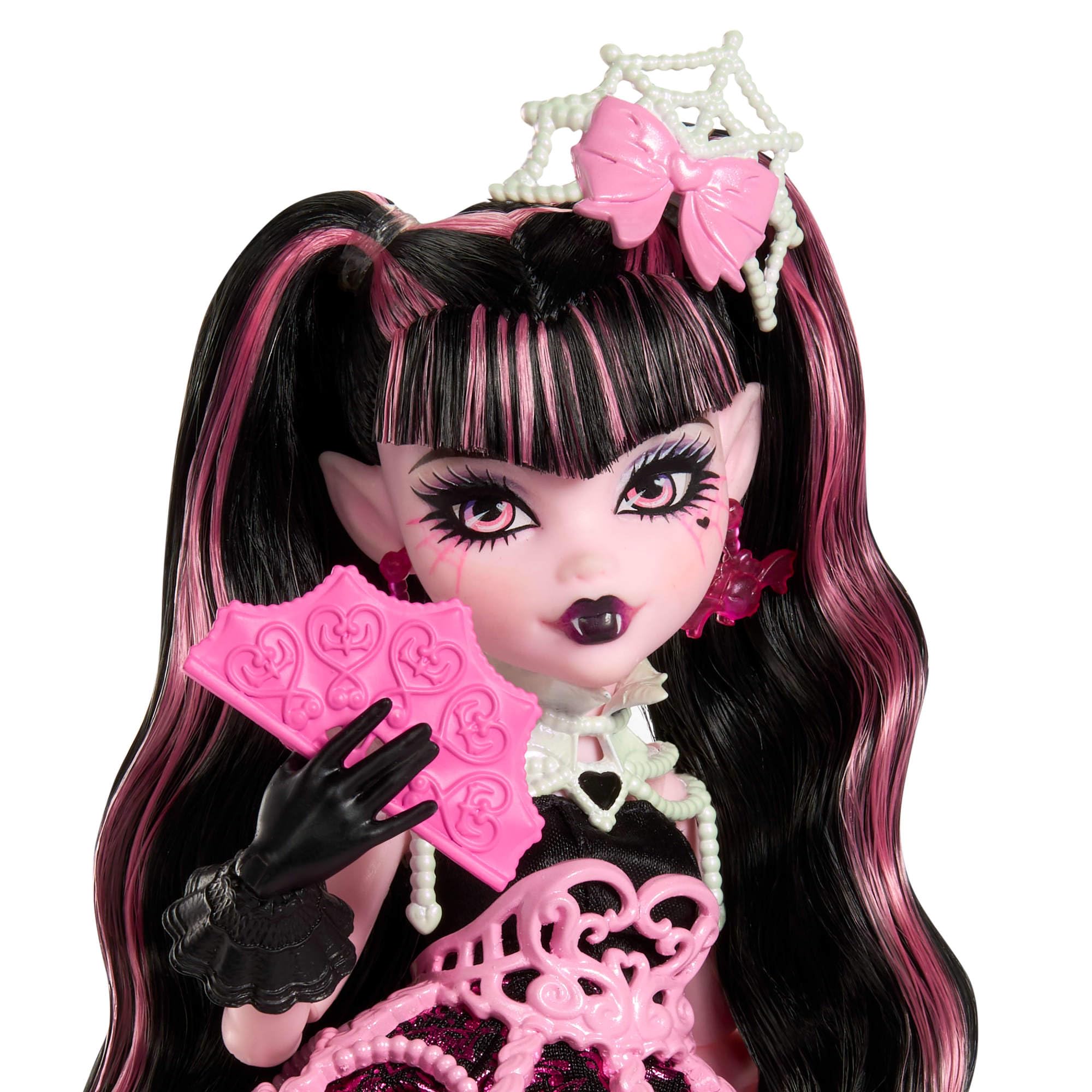 Monster High Draculaura Scary Sweet Birthday Doll in Pink Party Dress with Accessories 5