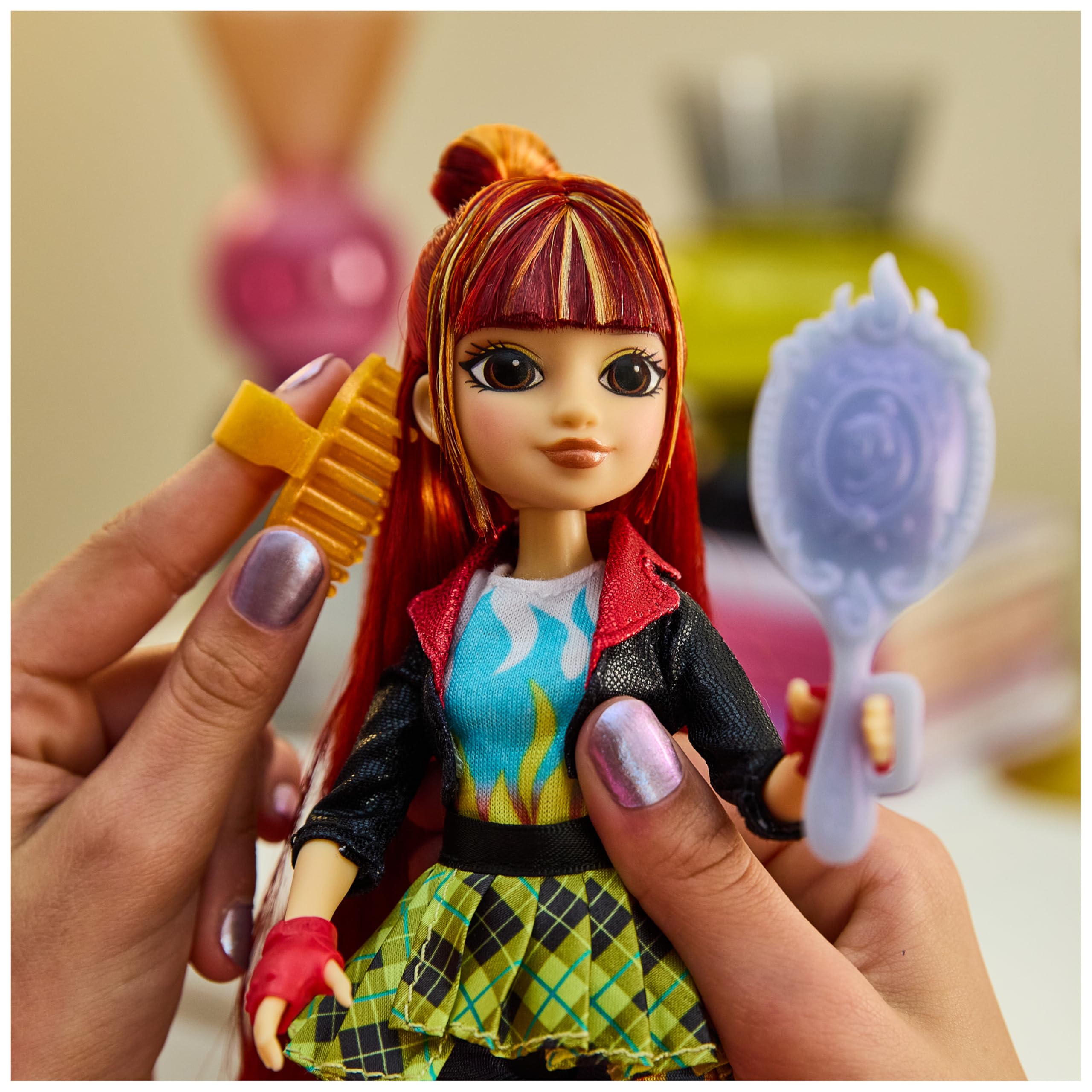 Unicorn Academy Valentina Doll - 24 cm Fashion Doll with Mirror & 5 Outfits 3
