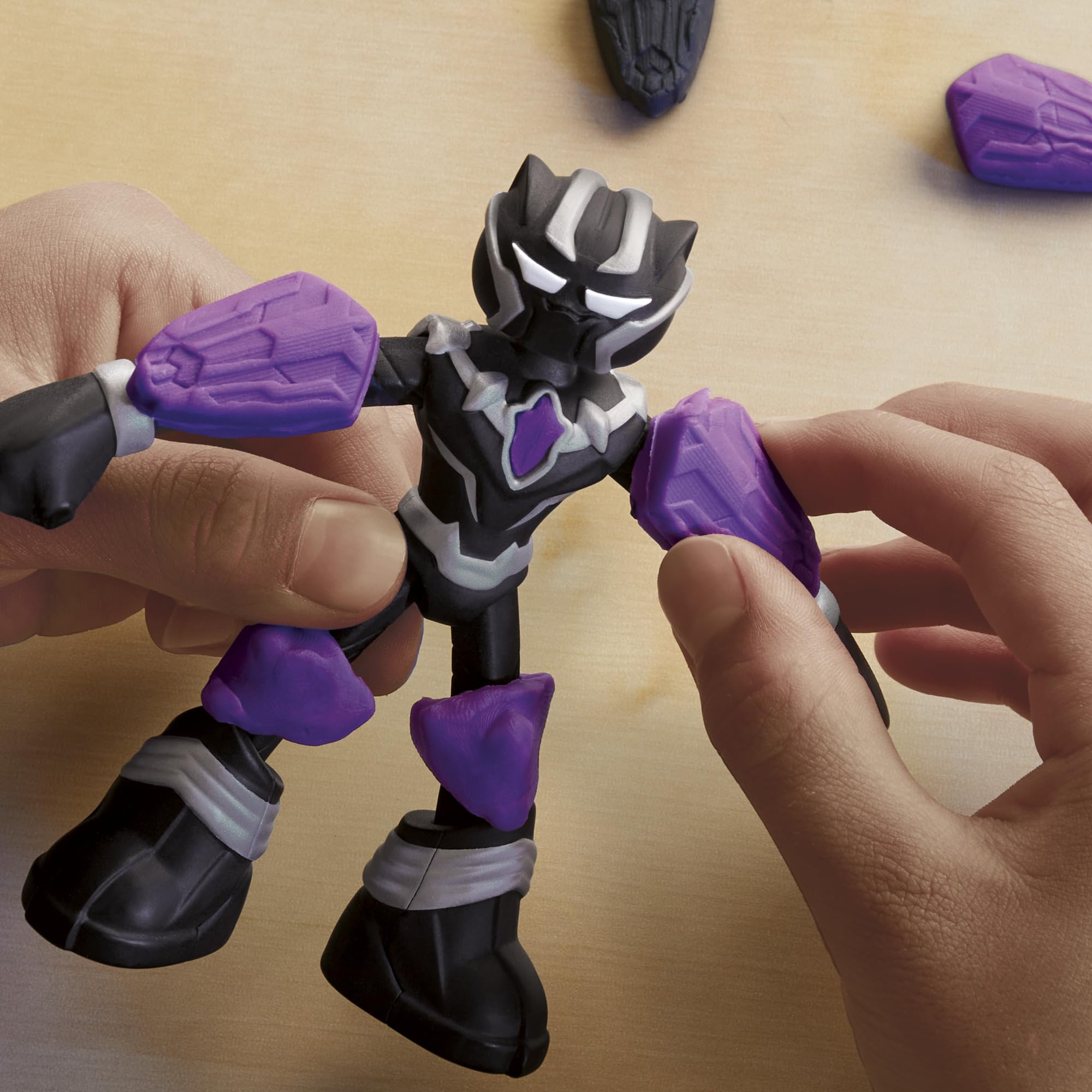 Play-Doh Marvel Black Panther Cutting Claws Action Figure Playset | Ages 4+ 5