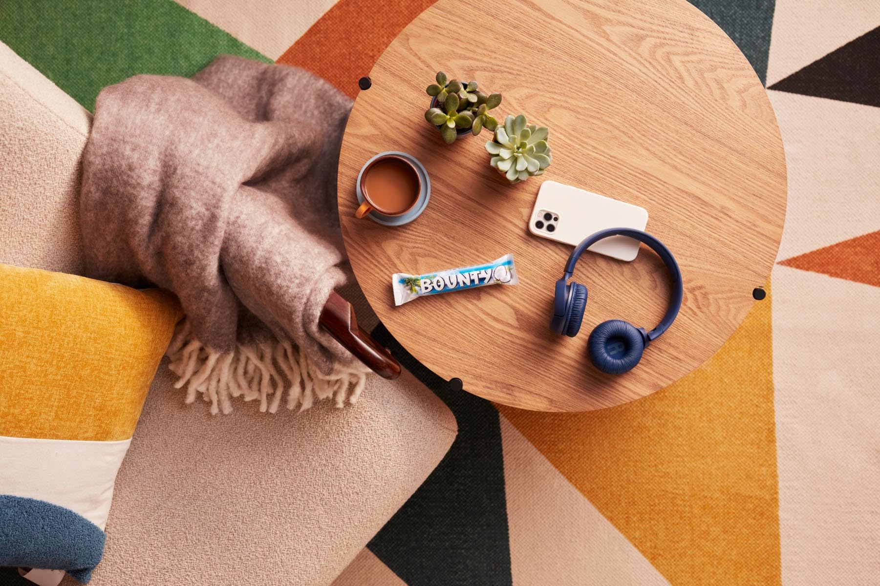 Bounty Coconut & Milk Chocolate Box, Bulk 24-Pack, 57g Bars 9