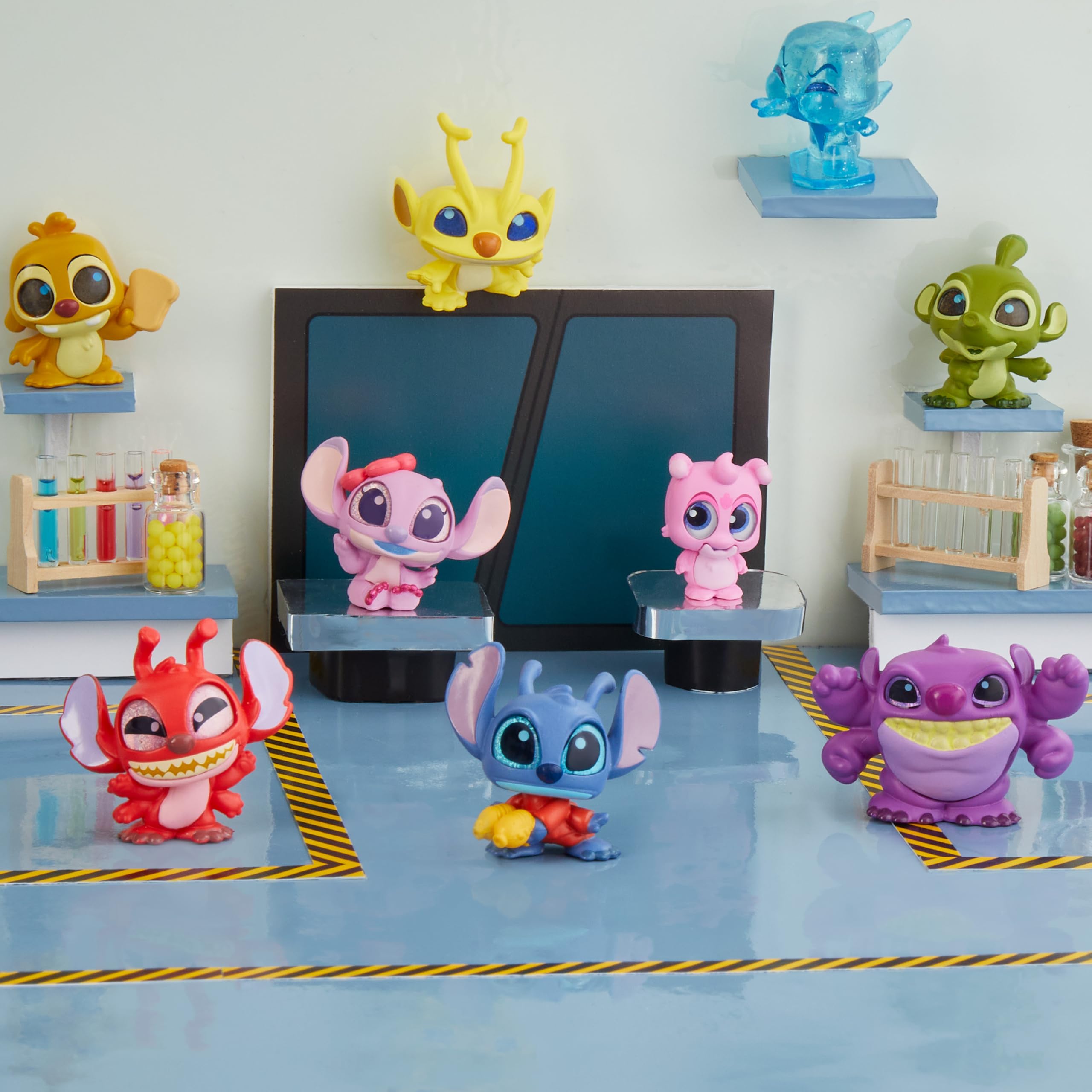 Just Play Disney Doorables Stitch Experiments Collection Peek - 9-Piece Alien Figurine Set 13