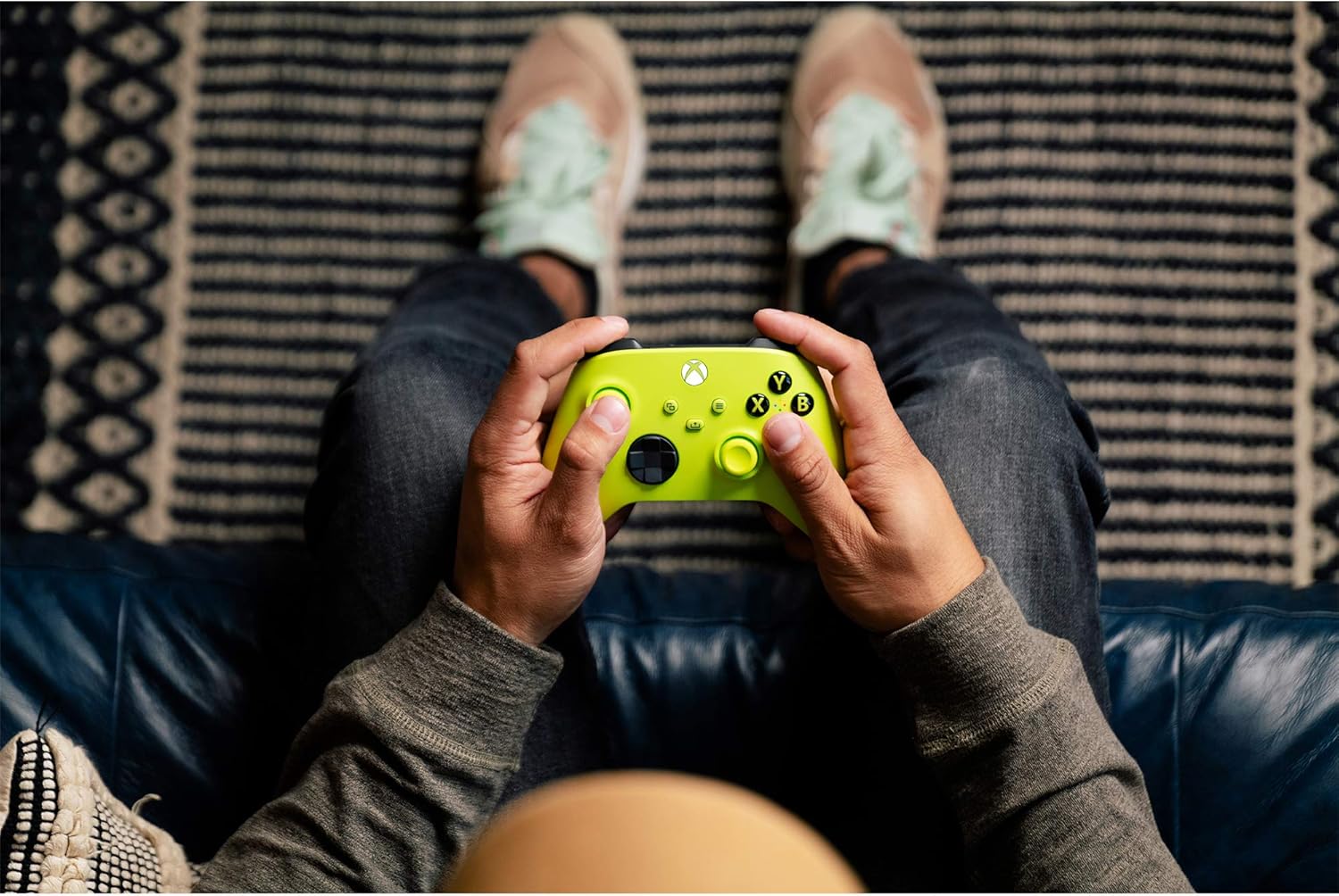 Xbox Wireless Controller – Electric Volt – QAU-00022 15