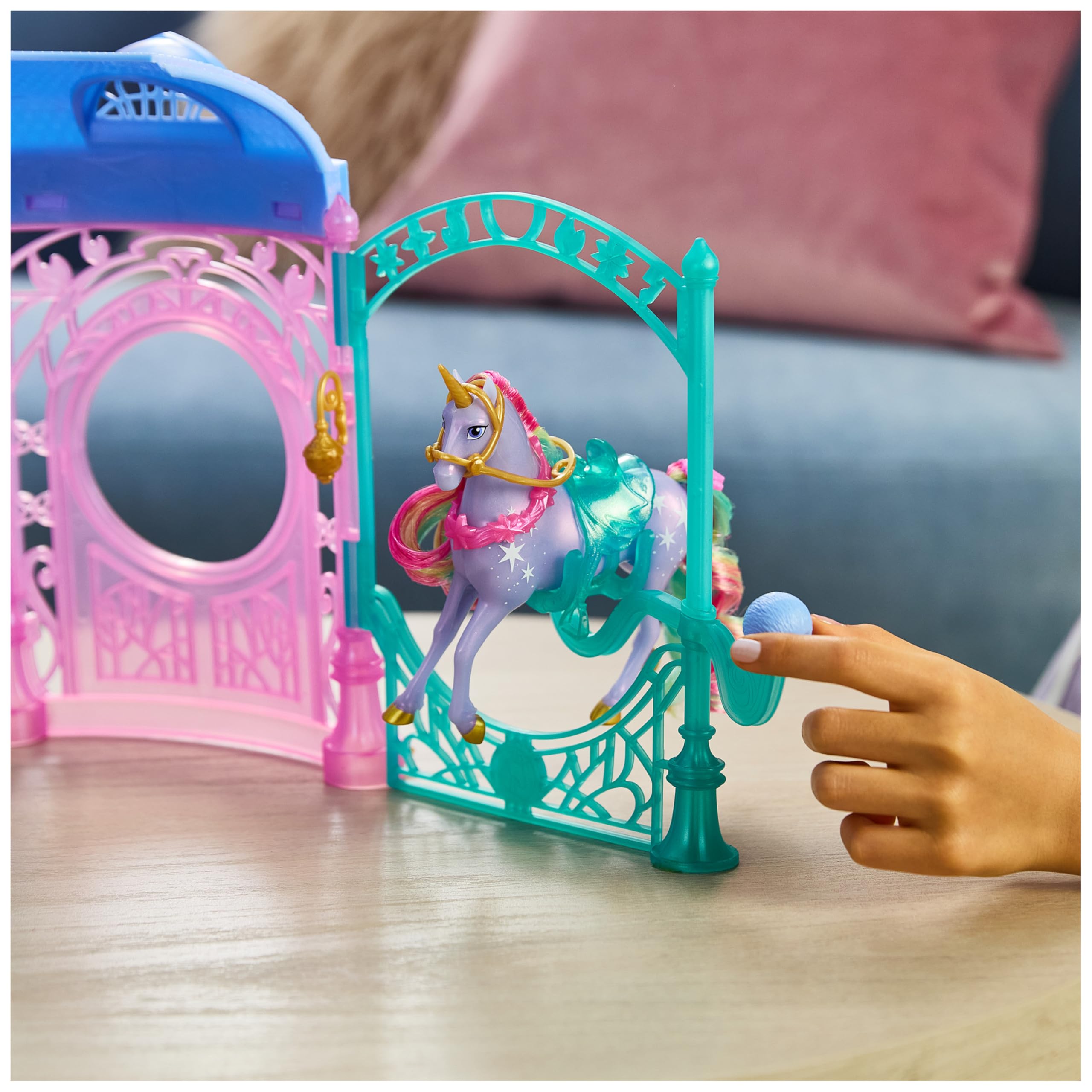 Unicorn Academy Starglow Fountain & Stable Playset with Wildstar - Light-Up Features & 24 Accessories 6