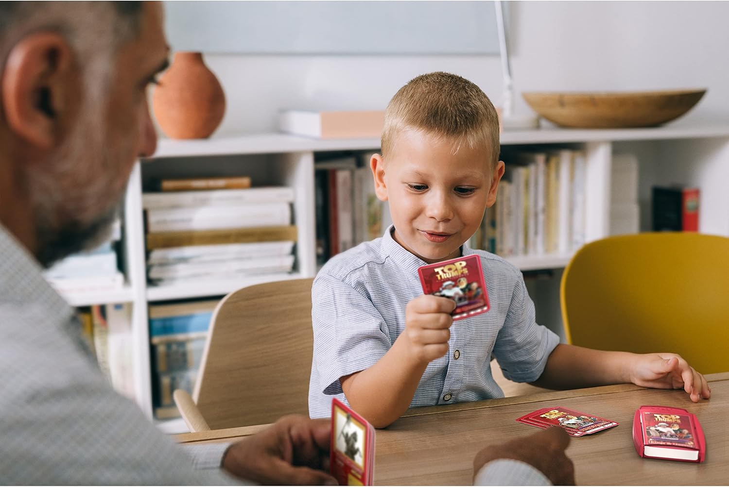 Top Trumps Kings and Queens Classics Card Game English Edition 6