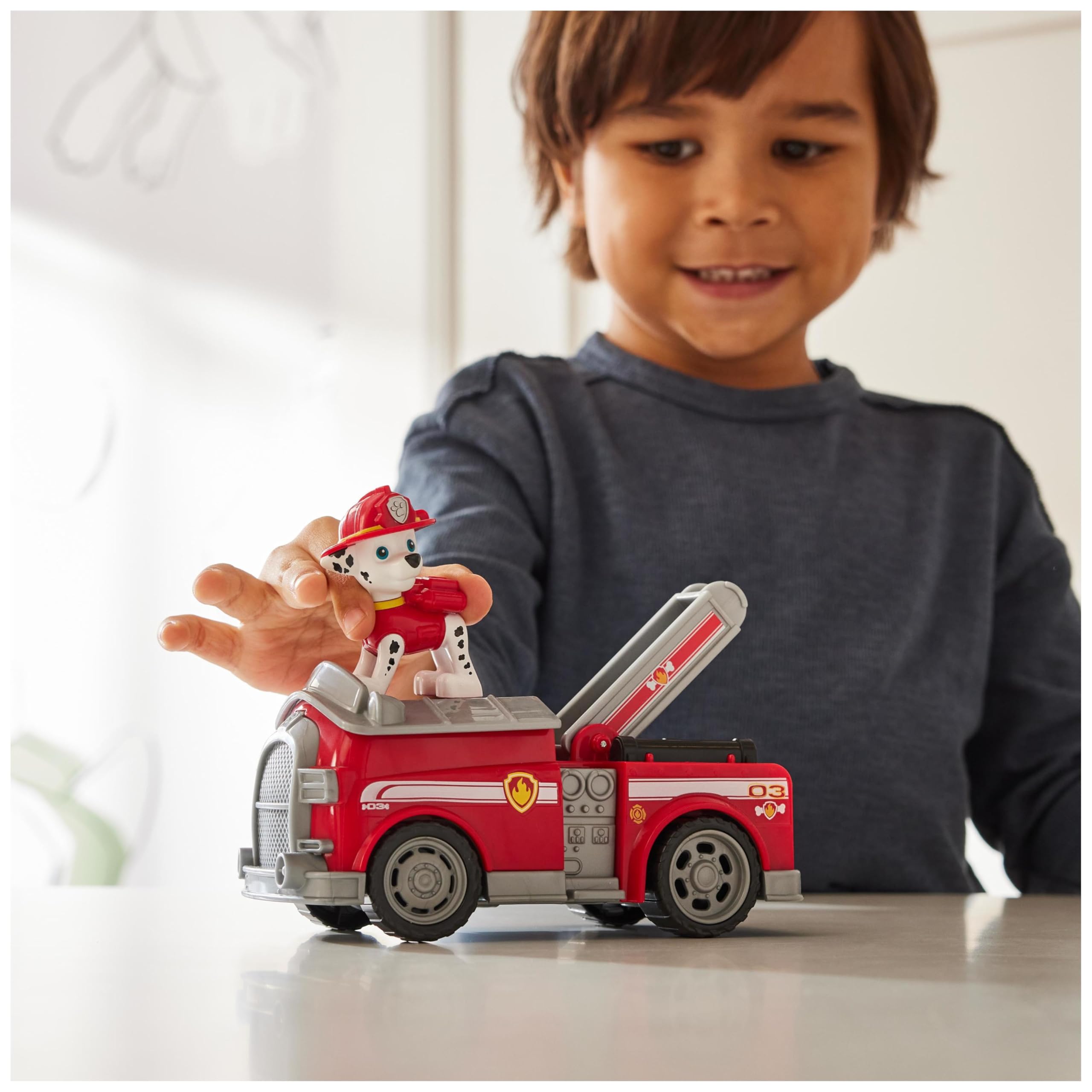 Paw Patrol Marshall's Fire Engine - Toy Vehicle with Collectible Action Figure for Kids 3+ 5