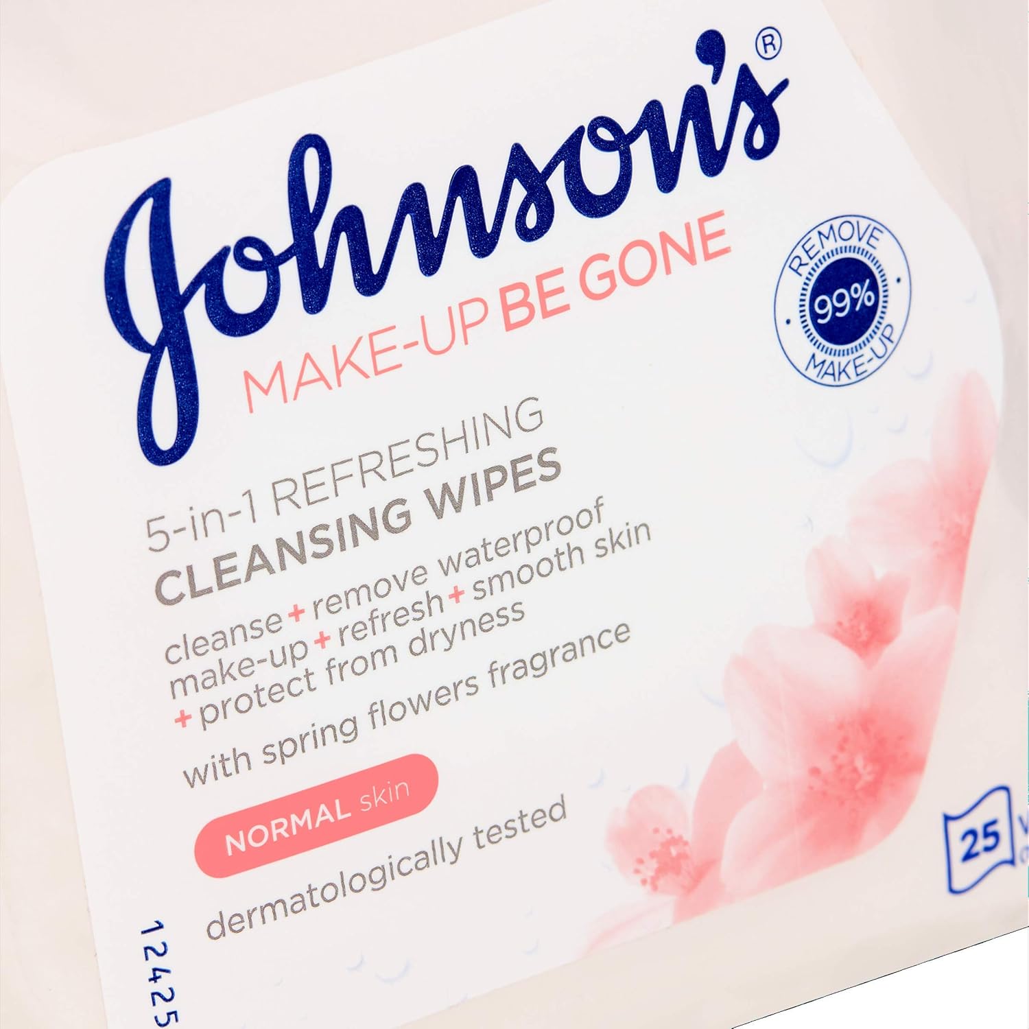 Johnson & Johnson Make-Up Be Gone Refreshing Cleansing Wipes (Pack of 25) 3