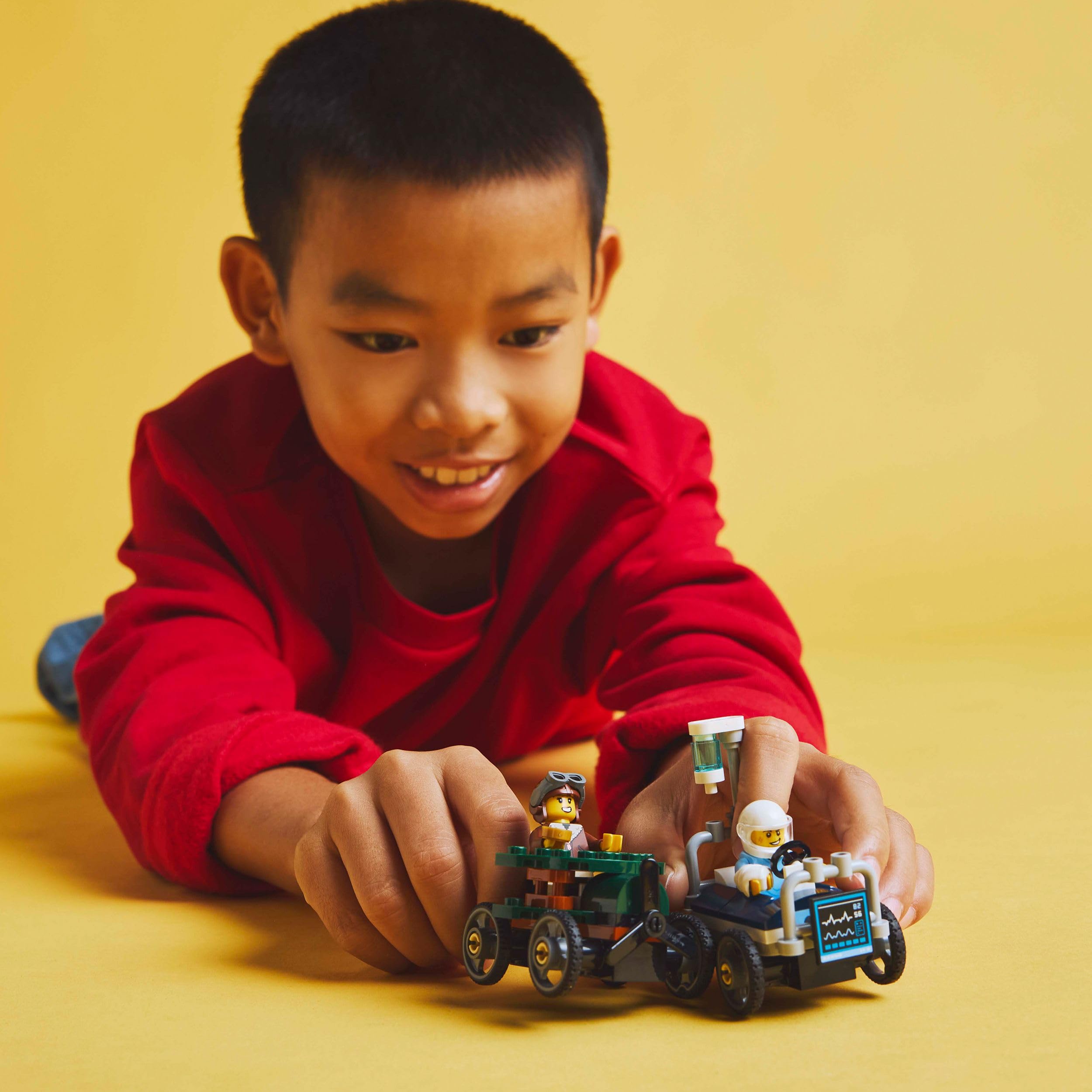 LEGO City Aeroplane vs. Hospital Bed Race Car Pack - Building Set for 5+ 7