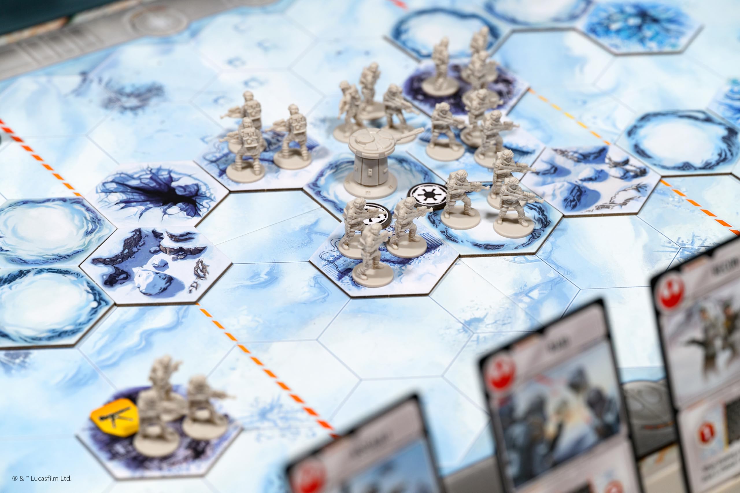 Asmodee Star Wars: Battle of Hoth Miniatures Board Game 6