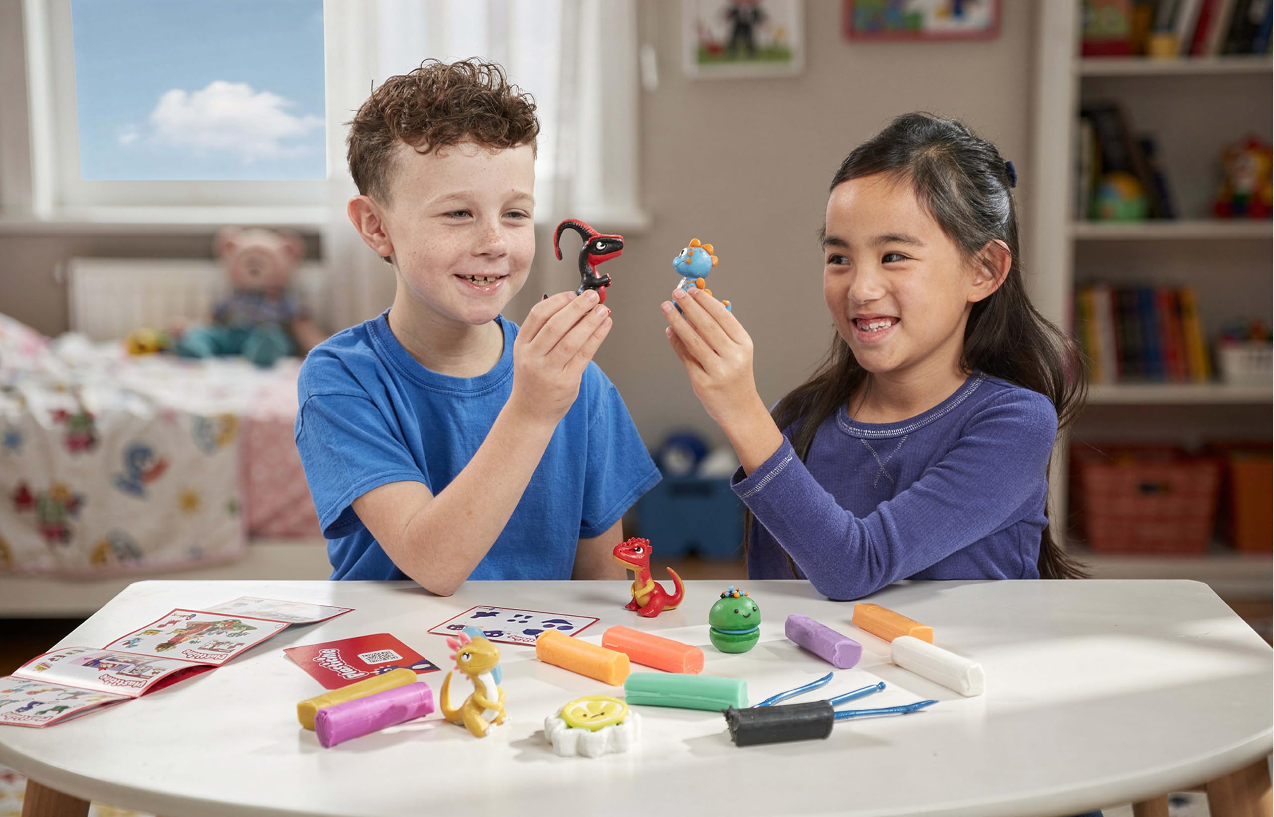 Plasticine The Original Modelling Clay Bucket Set - 8 Sticks, Non-Drying | Ages 3+ 5