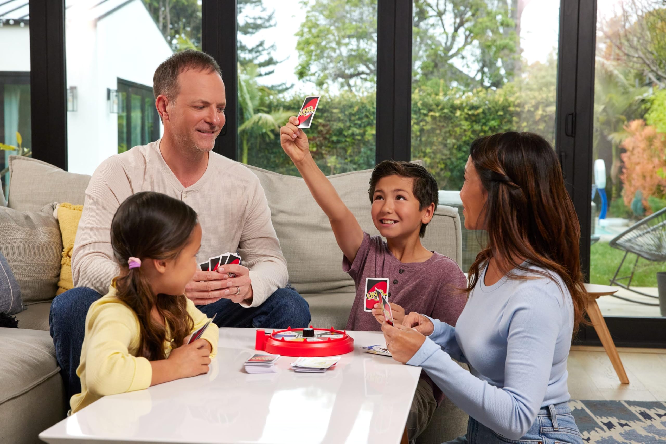 Mattel UNO Spin Card Game 6