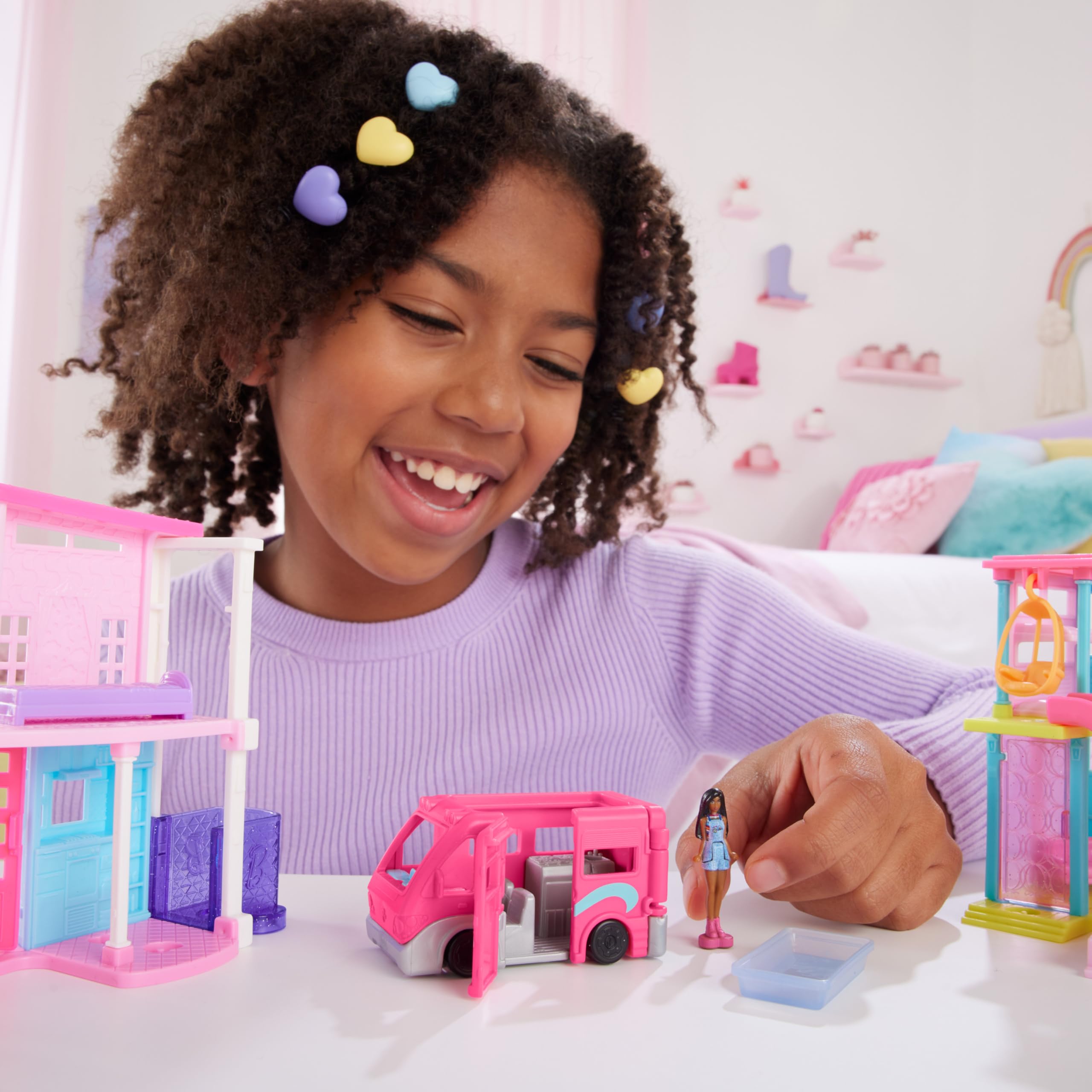 Barbie Mini BarbieLand 4-Pack Doll & Toy Vehicle Set with 4 1.5-inch Dolls 2