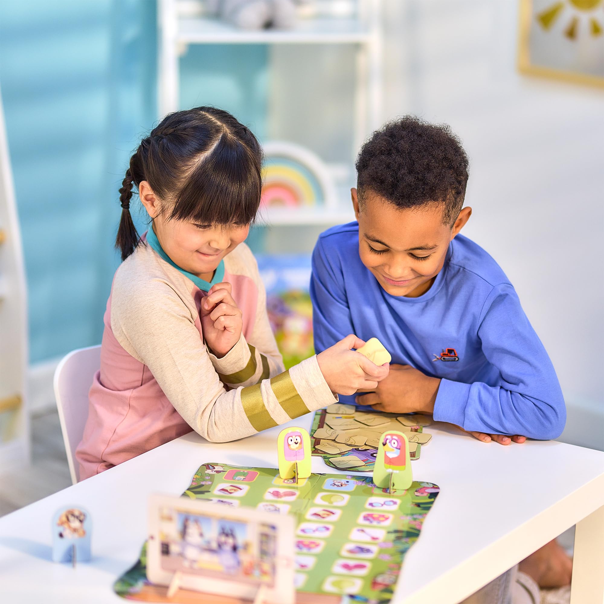 Orchard Toys Offizielles Bluey Grannies Zuordnungs- und Memory-Spiel für Kinder ab 3 Jahren 3