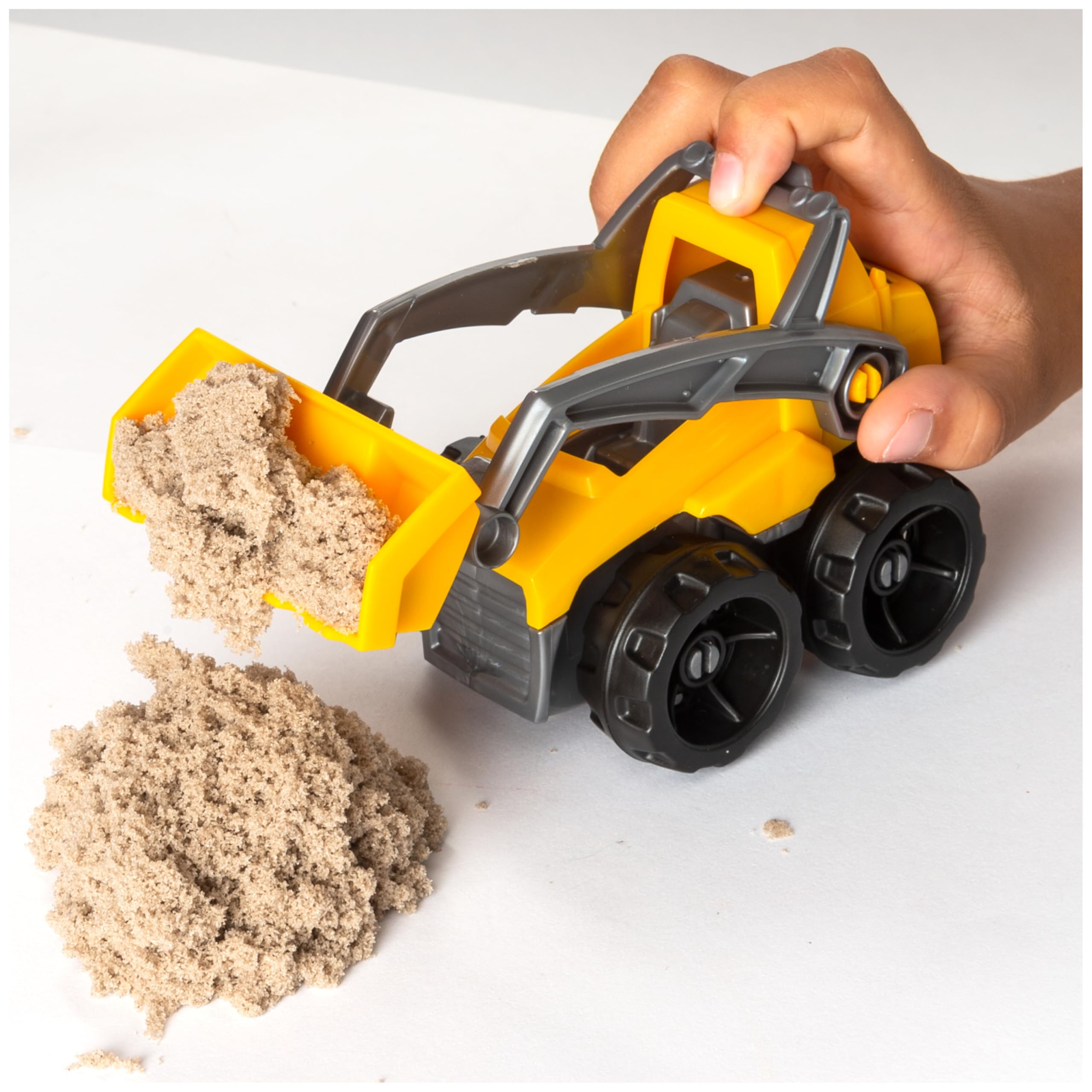 Kinetic Sand Dig & Demolish Truck Playset with 453 g of Kinetic Sand | Ages 3+ 5