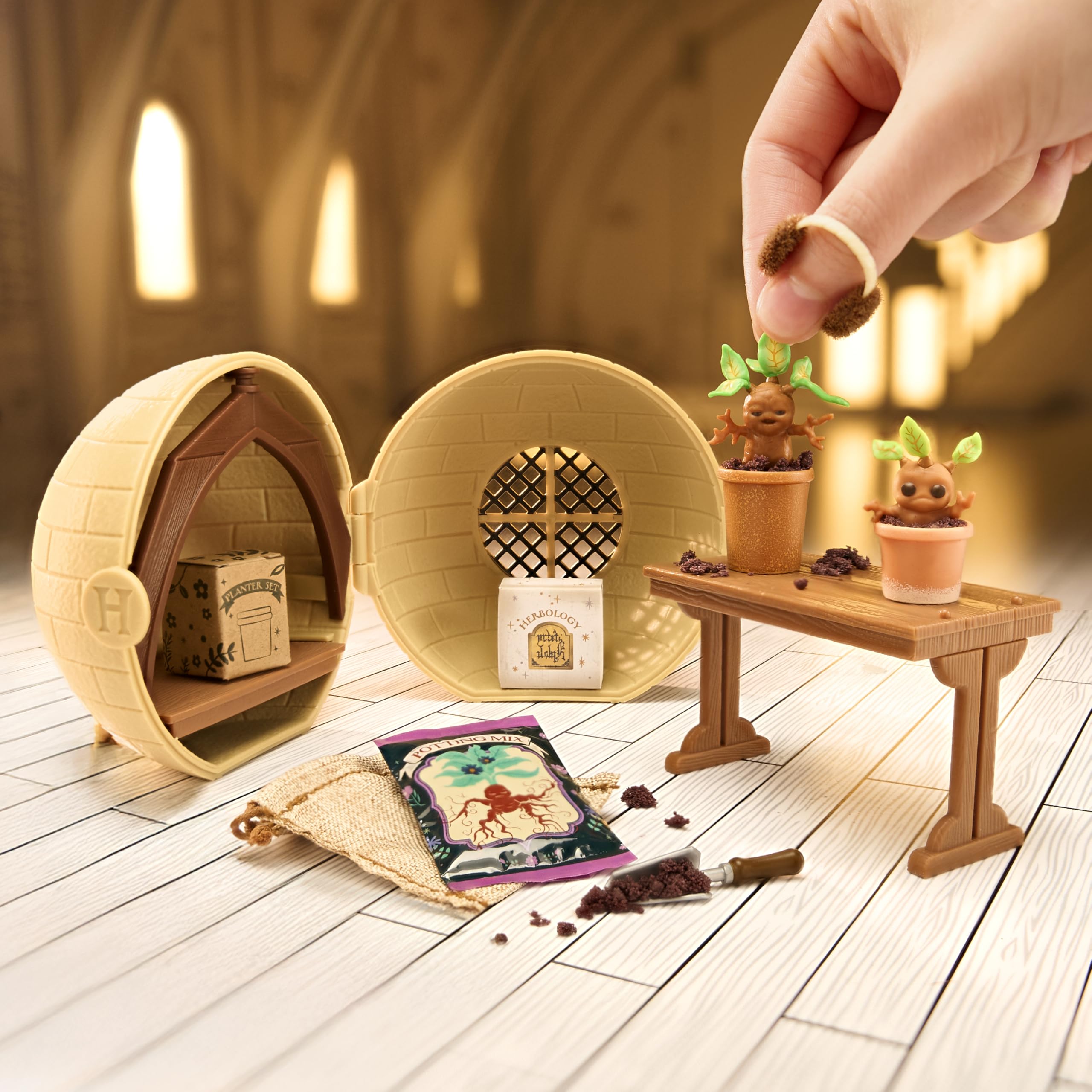 MGA Miniverse Make It Mini Back to Hogwarts - Harry Potter DIY Mini Collectible