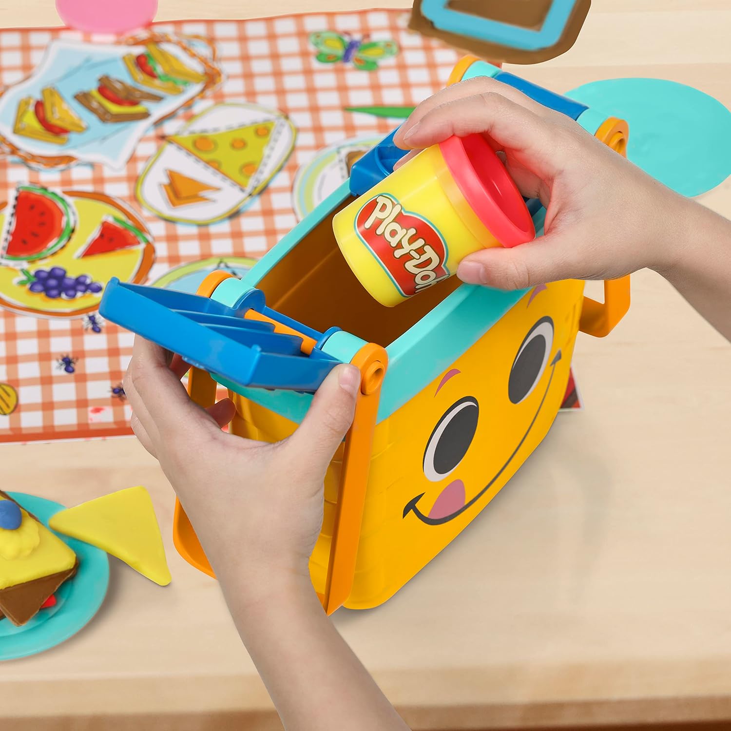 Play-Doh Picnic Shapes Starter Set - Preschool Arts & Crafts Toy for Ages 3+ 6