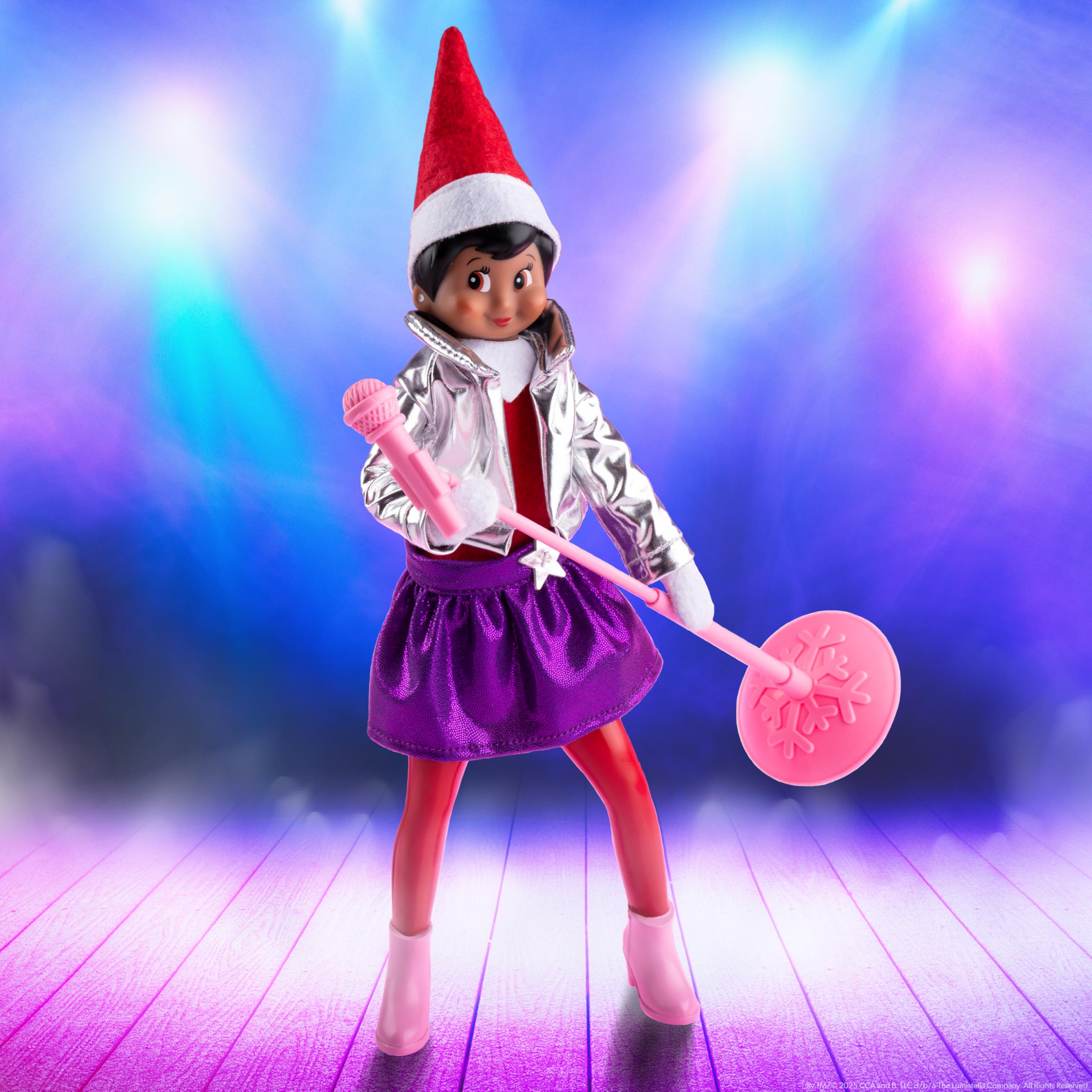 The Elf on the Shelf MagiFreez Pop Star Elf Set - Glittery Stage Outfit with Mic & Stand 6