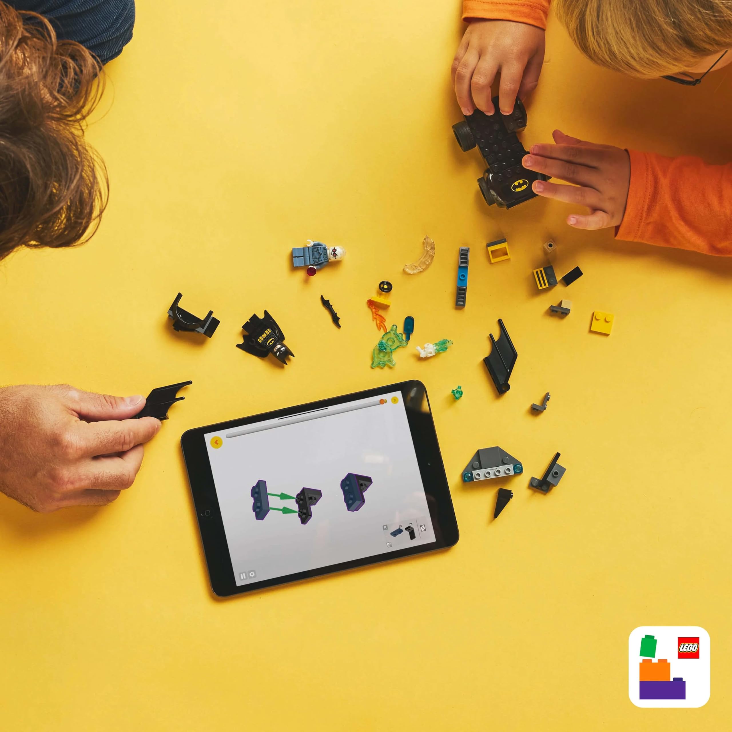 LEGO DC Batman & Batmobile vs. Mr. Freeze 76301 - Super Hero Building Set for Kids 4+ 10