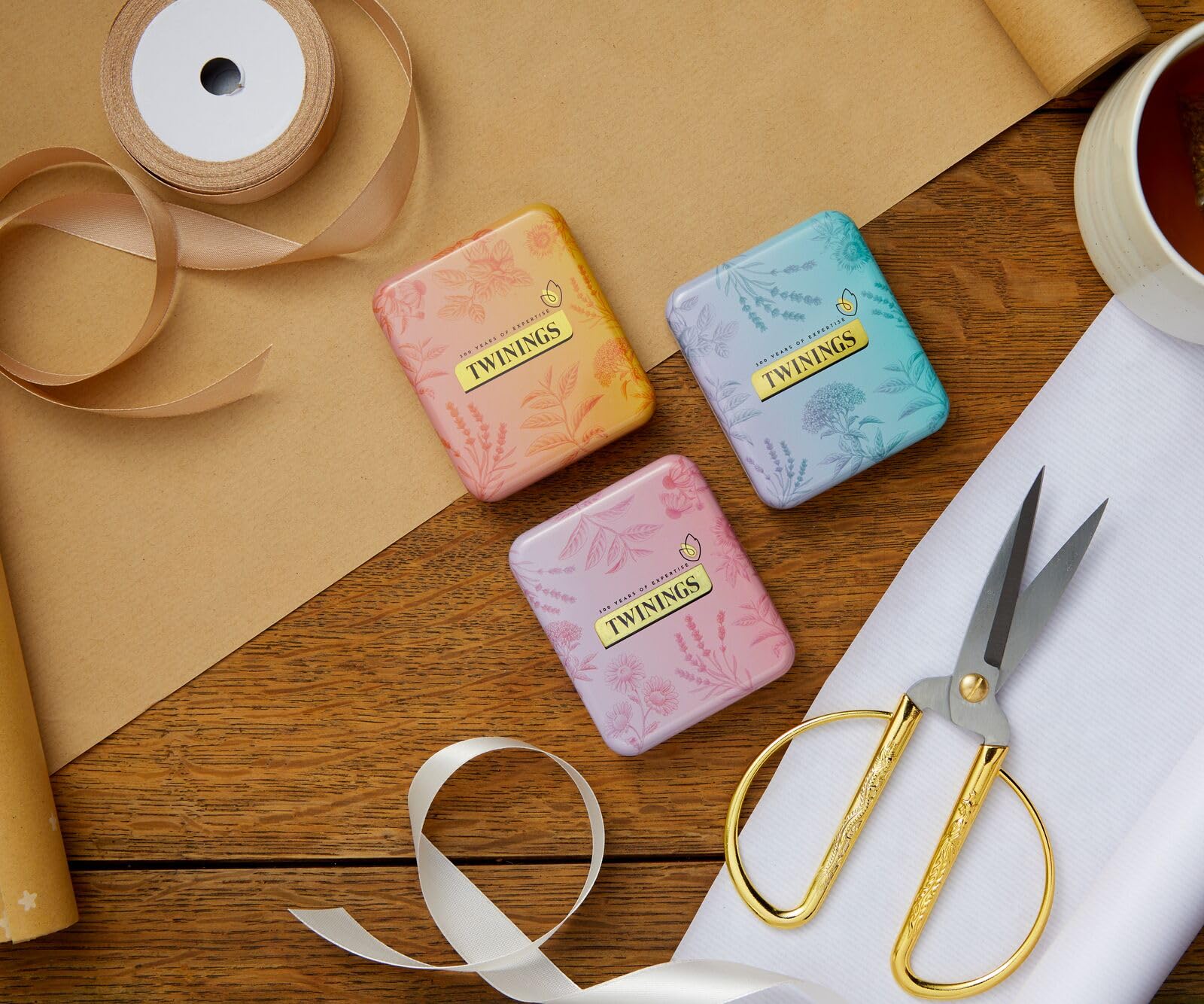 Twinings Festive Limited Edition Pocket Tea Tin with Superblends Sleep & Glow 6