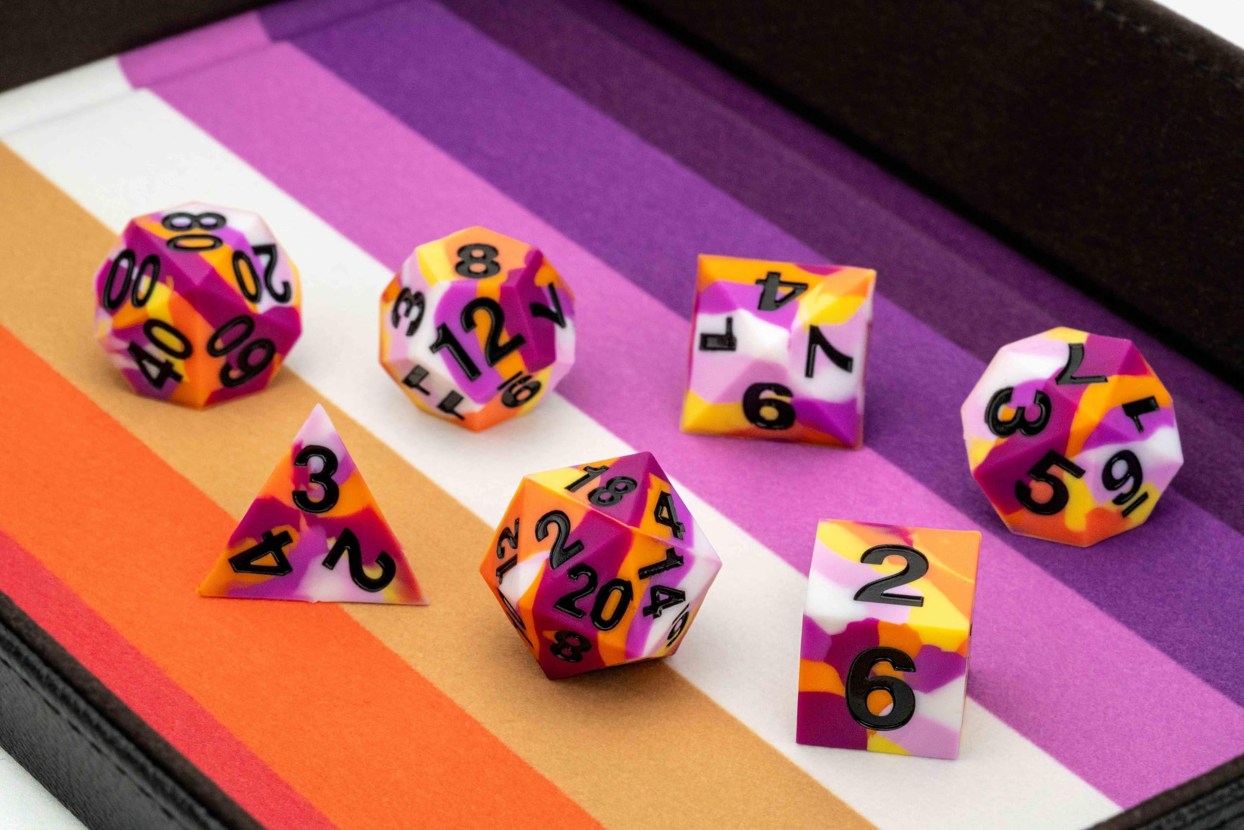Metallic Dice Games FanRoll Lesbian Pride Sharp Edge Silicone Poly Dice Set | 16mm | 7 Piece 4