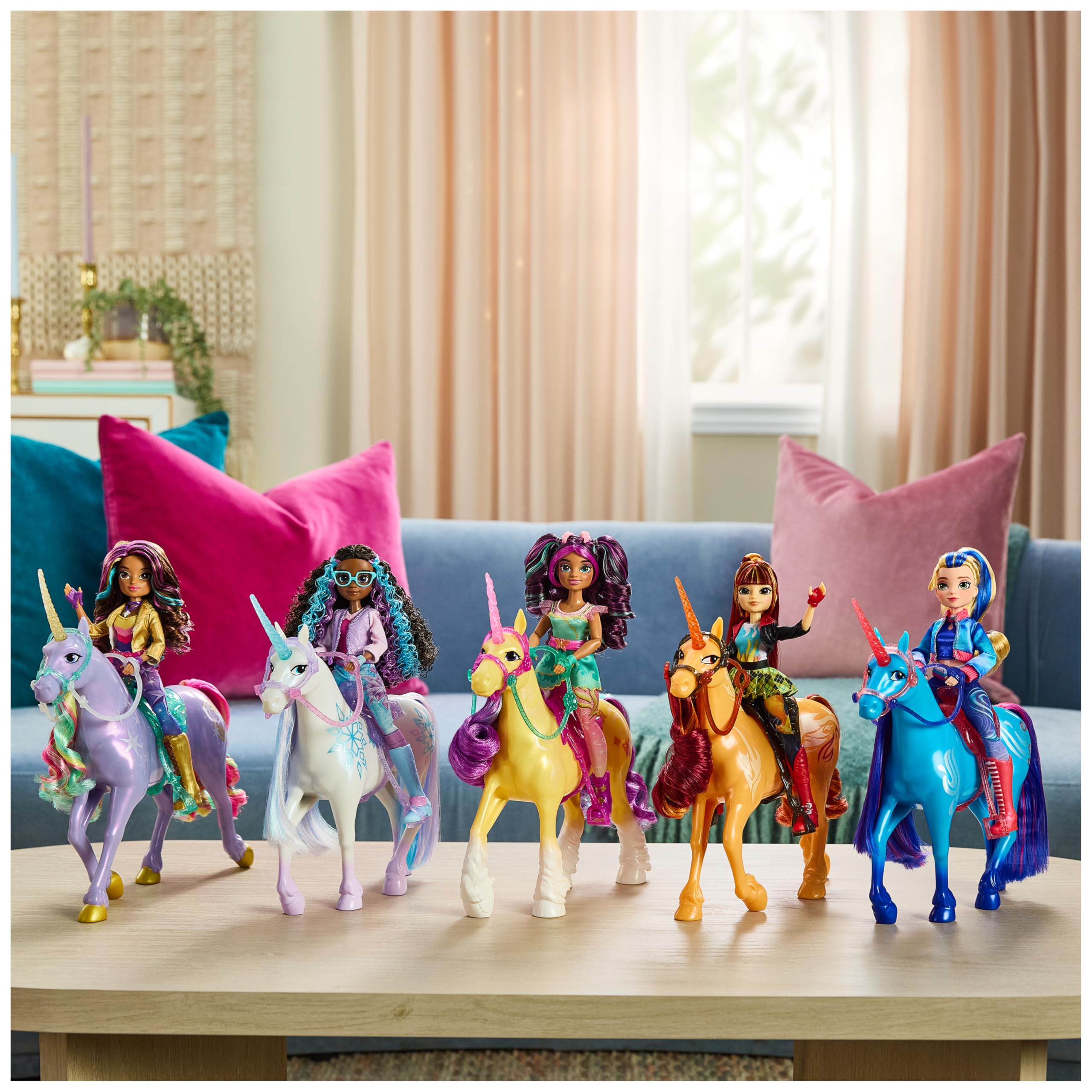 Unicorn Academy Valentina Doll - 24 cm Fashion Doll with Mirror & 5 Outfits 5