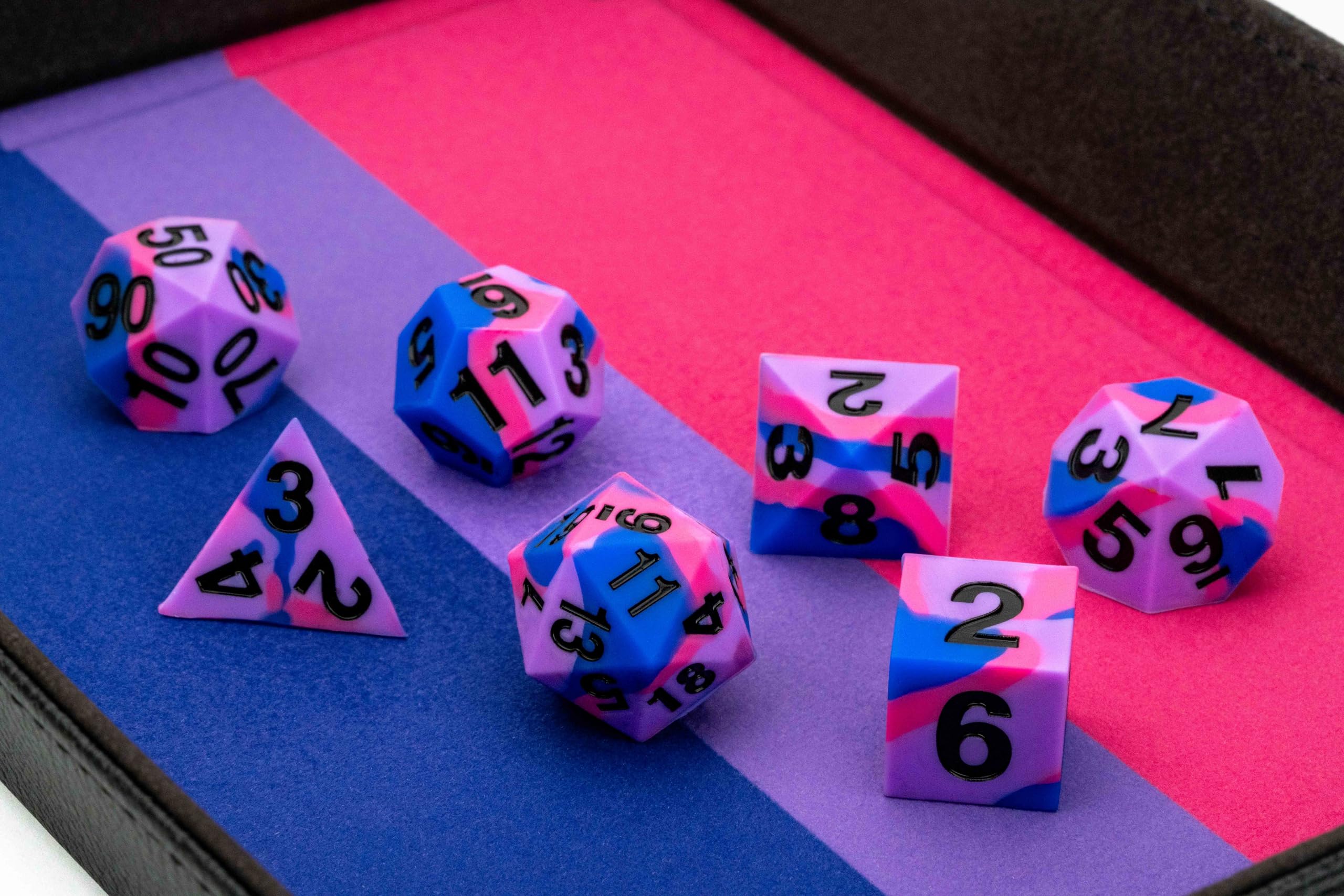 Metallic Dice Games FanRoll 16mm Pride Sharp Edge Silicone Rubber Dice Set 5