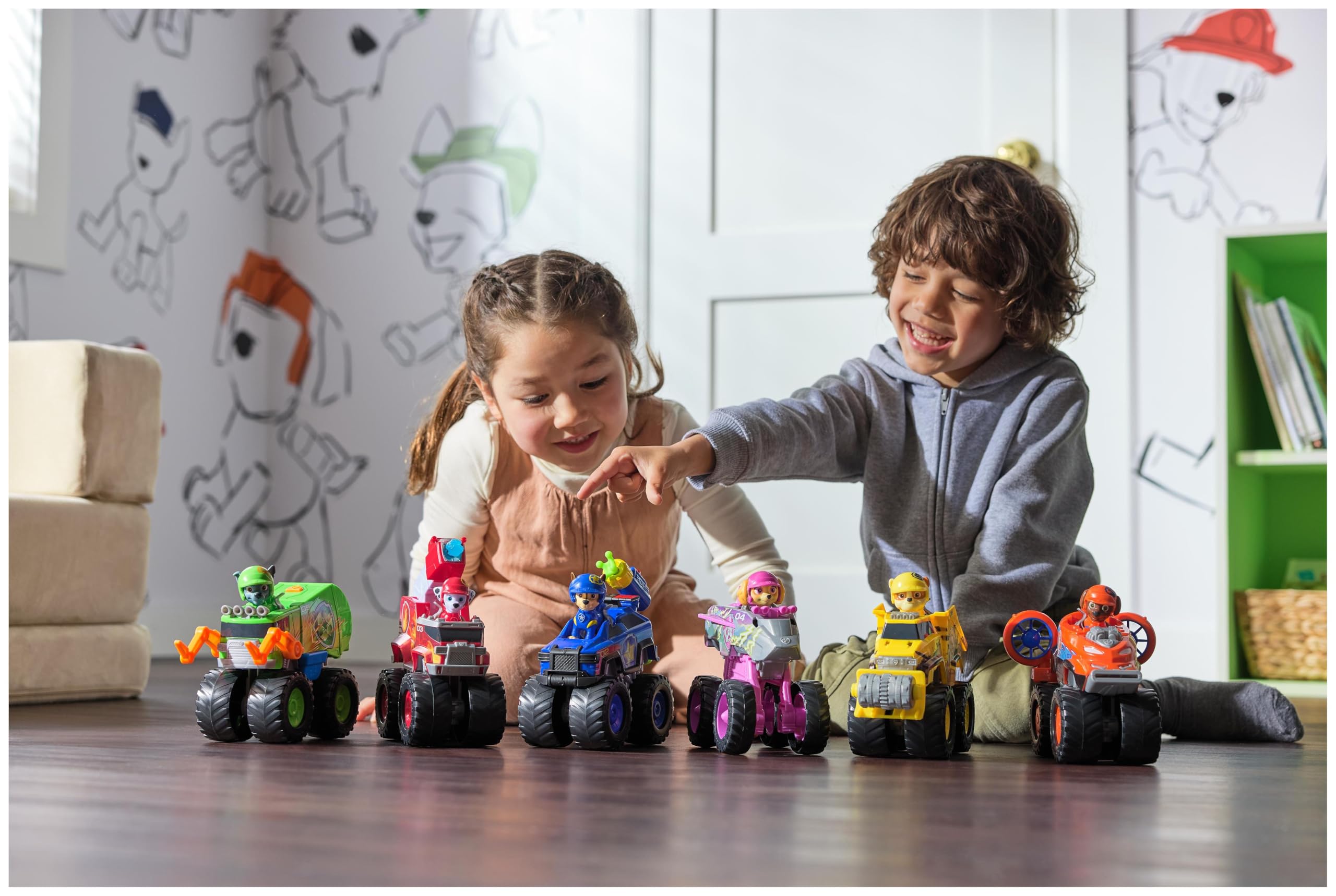 Paw Patrol: Rescue Wheels Rocky’s Recycle Truck - Projectile Launcher Toy with Action Figure 9