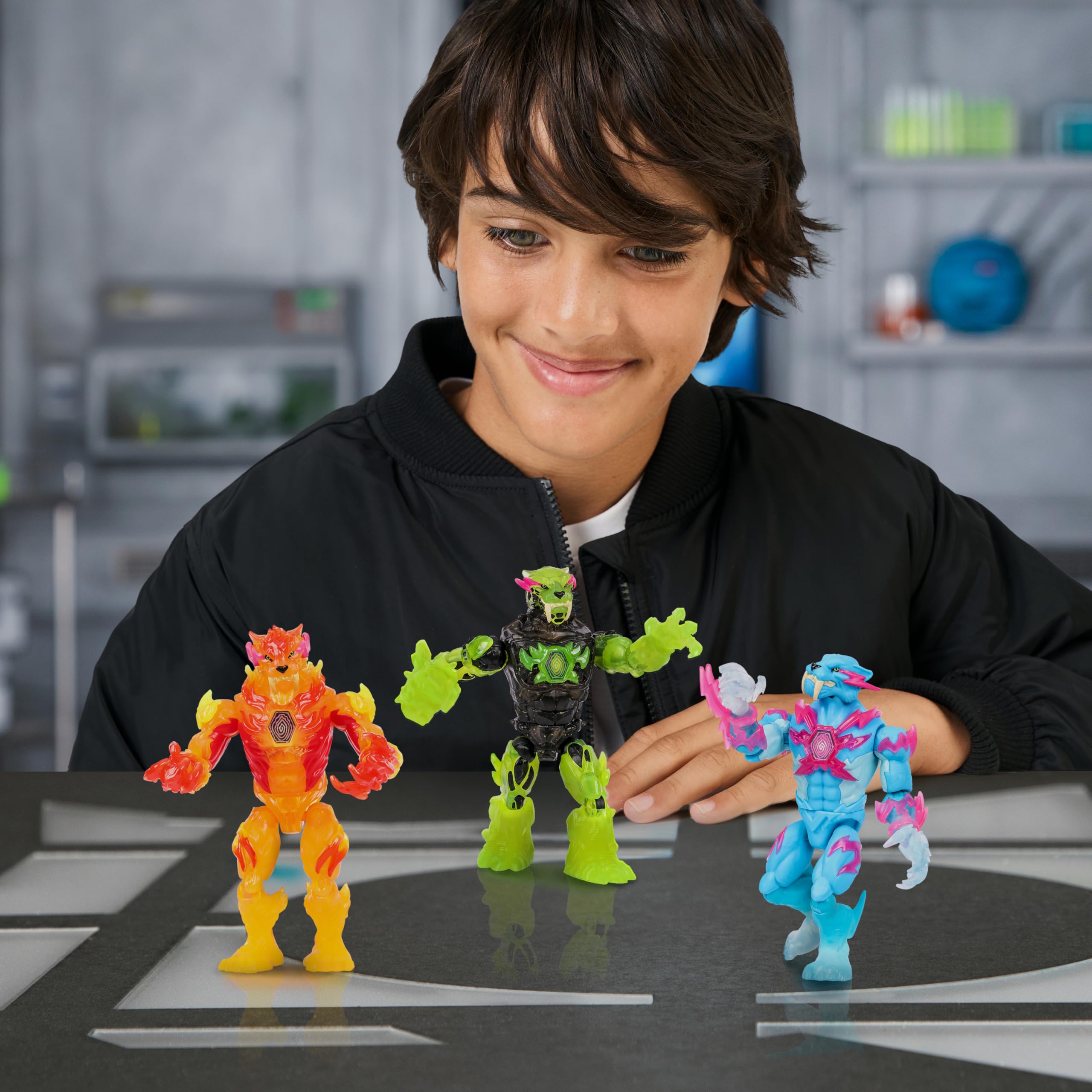 MrBeast Lab Hyper Fusion - Fire Panther Action Figure (14 cm) 3