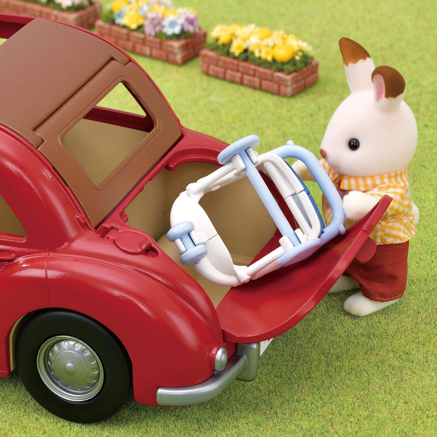 Sylvanian Families 5448 Family Cruising Car Vehicle Playset - Convertible Car with Removable Roof & Baby Buggy 6
