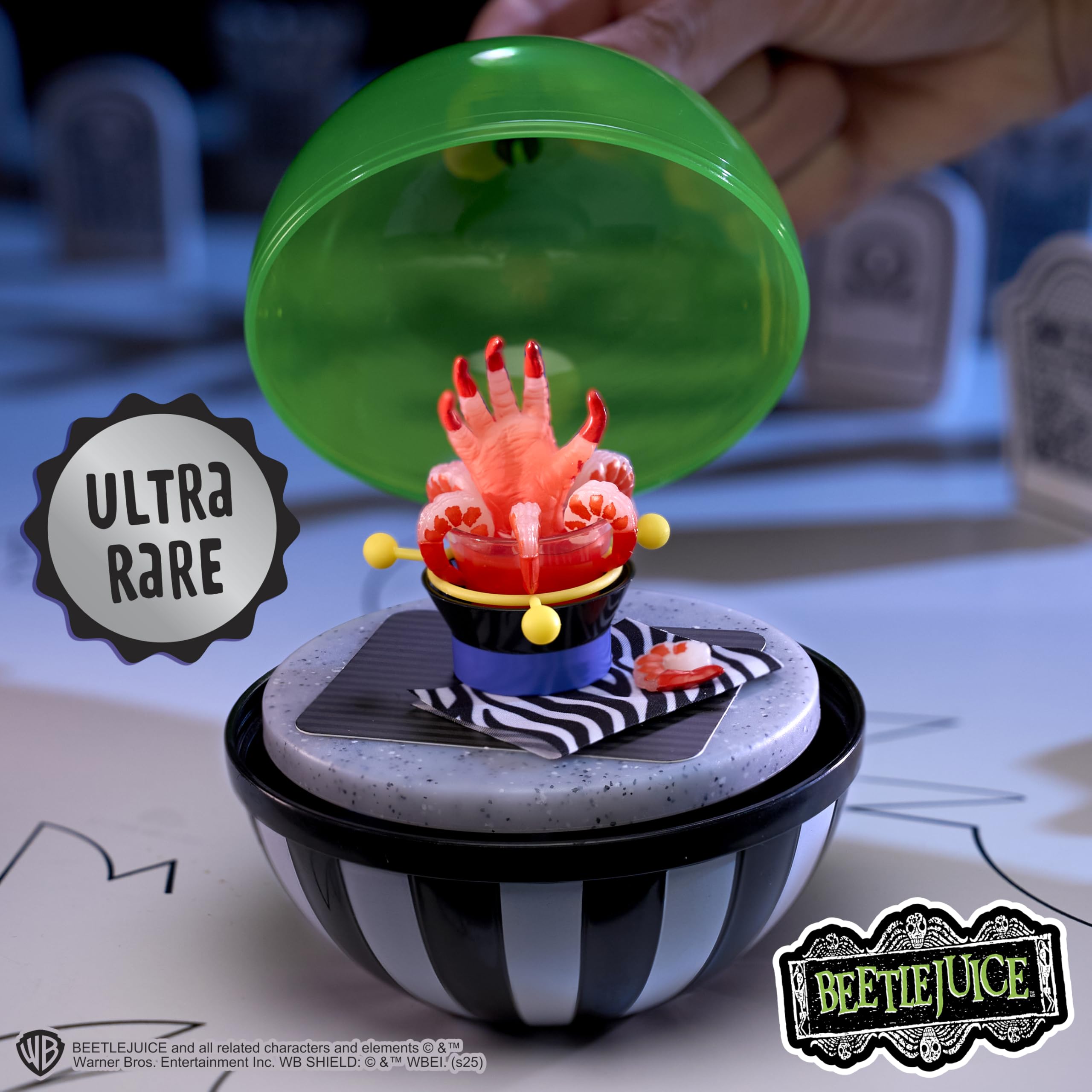 MGA's Miniverse Make It Mini Halloween 2025 - DIY Mini Collectibles Craft Kit 6