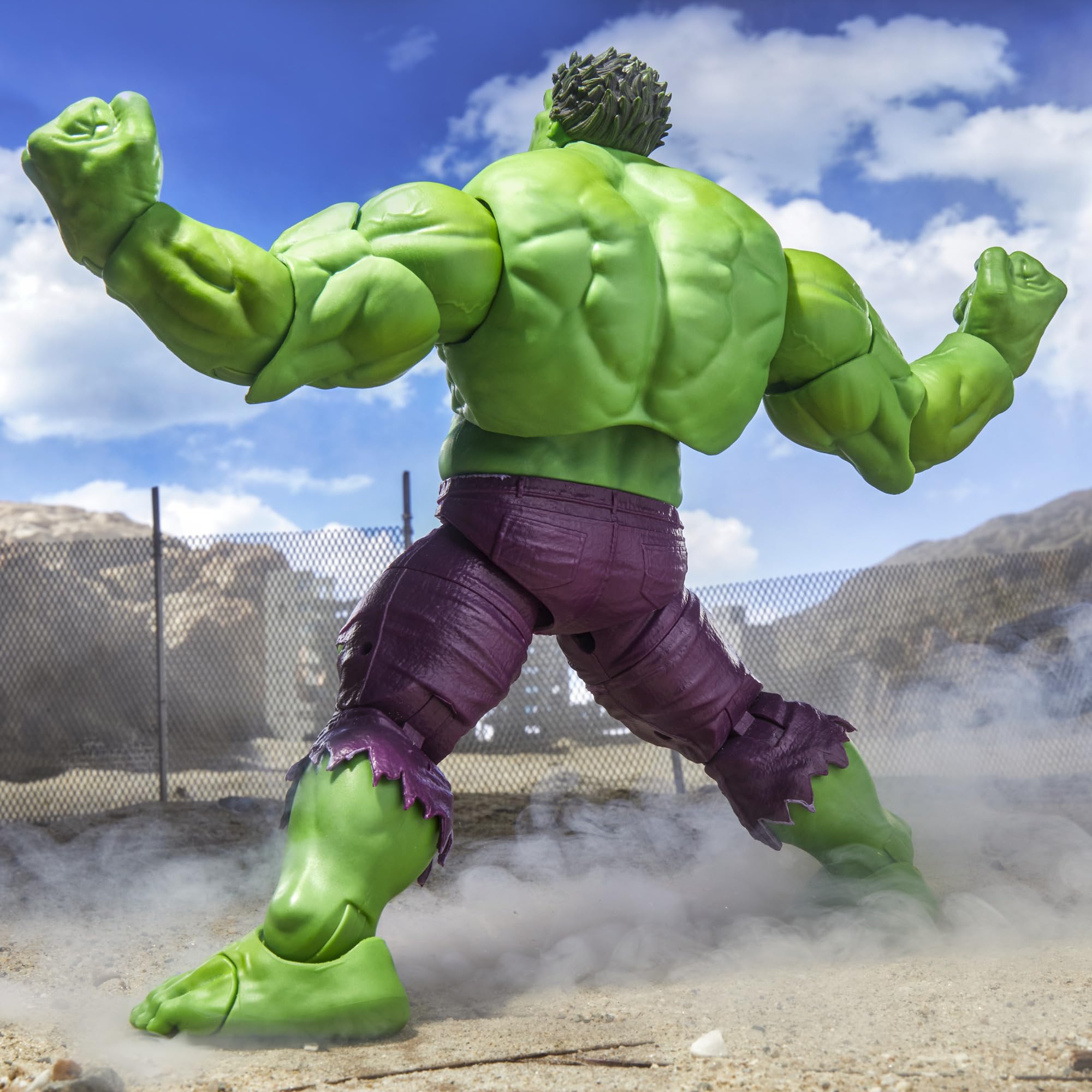 Hasbro Marvel Legends Maximum Series Hulk Action Figure - 8.5 Inch Collectible with 30 Points of Articulation 8