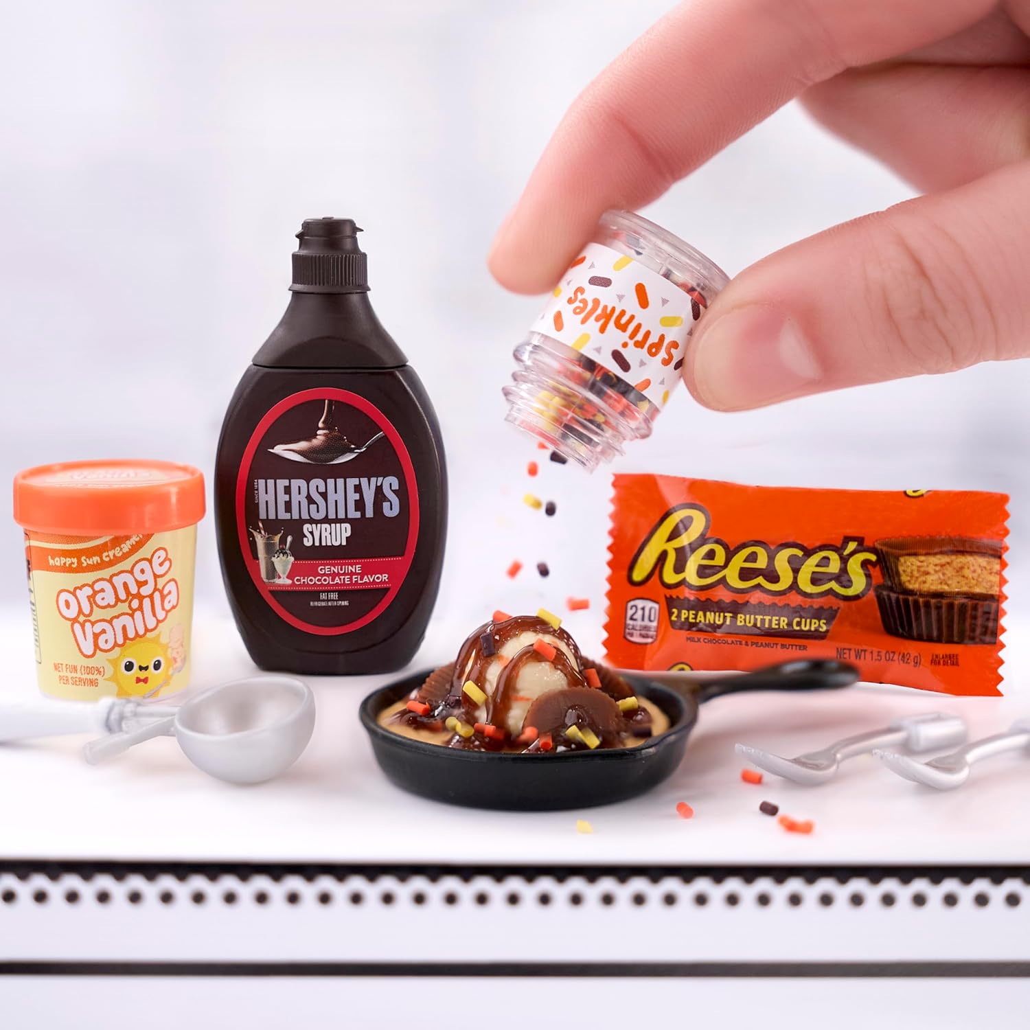 MGA's Miniverse Make It Mini Food - Brunch Multipack, Hershey Mini Collectibles, 6