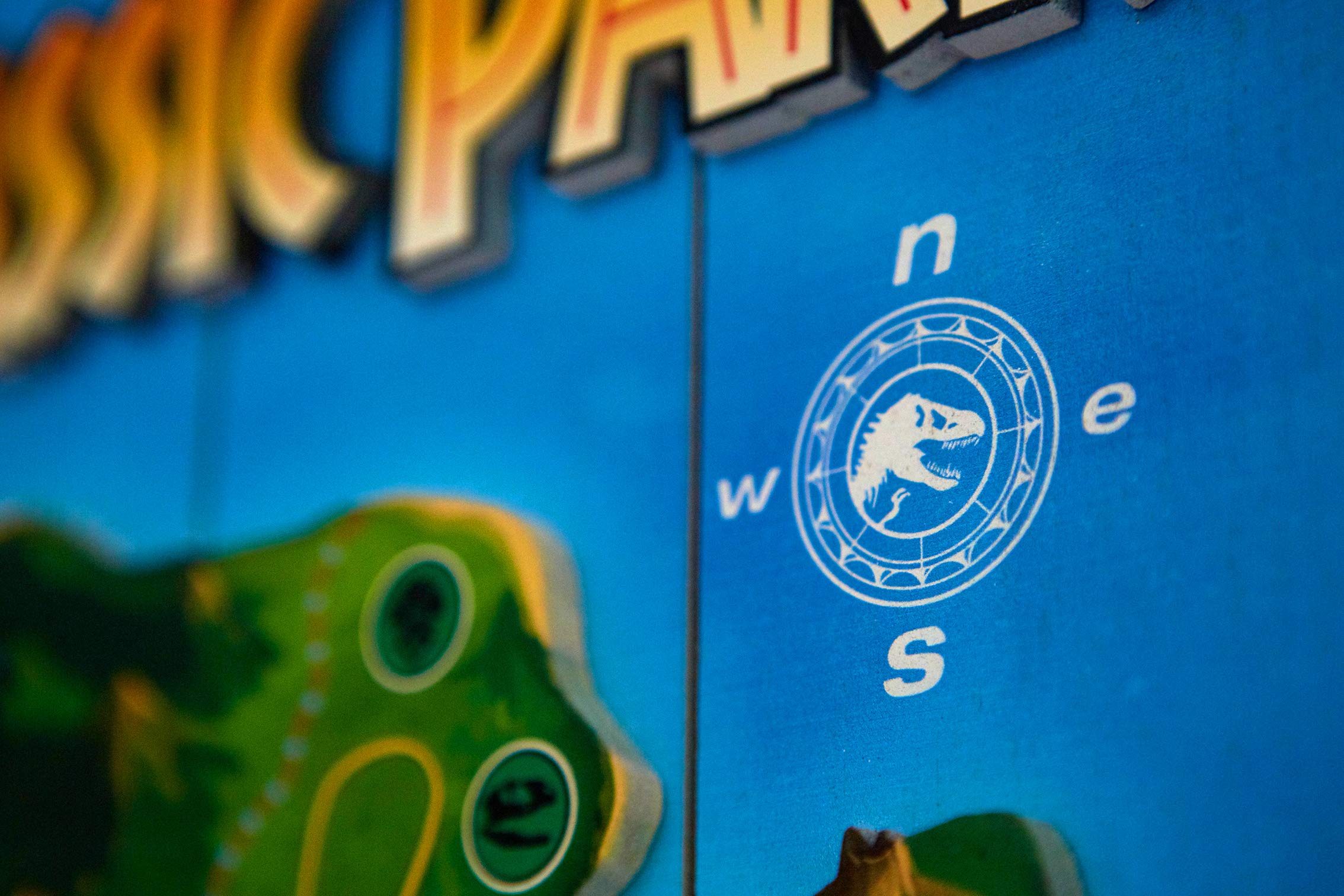 Doctor Collector - DCJP16 Jurassic Park Isla Nublar Map 3D Wooden Poster 4