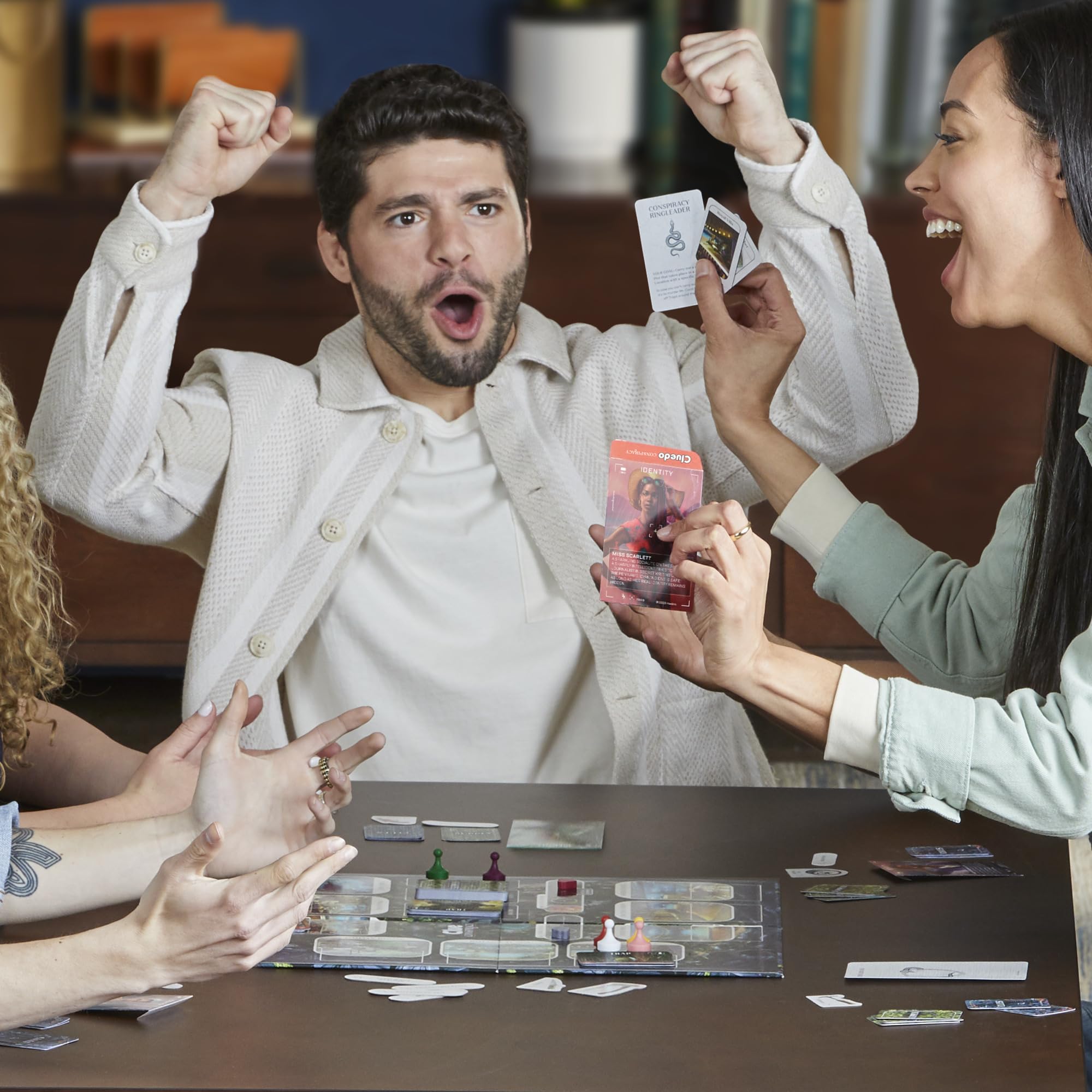 Hasbro Gaming Cluedo Conspiracy Detective Board Game for 4-10 Players 6