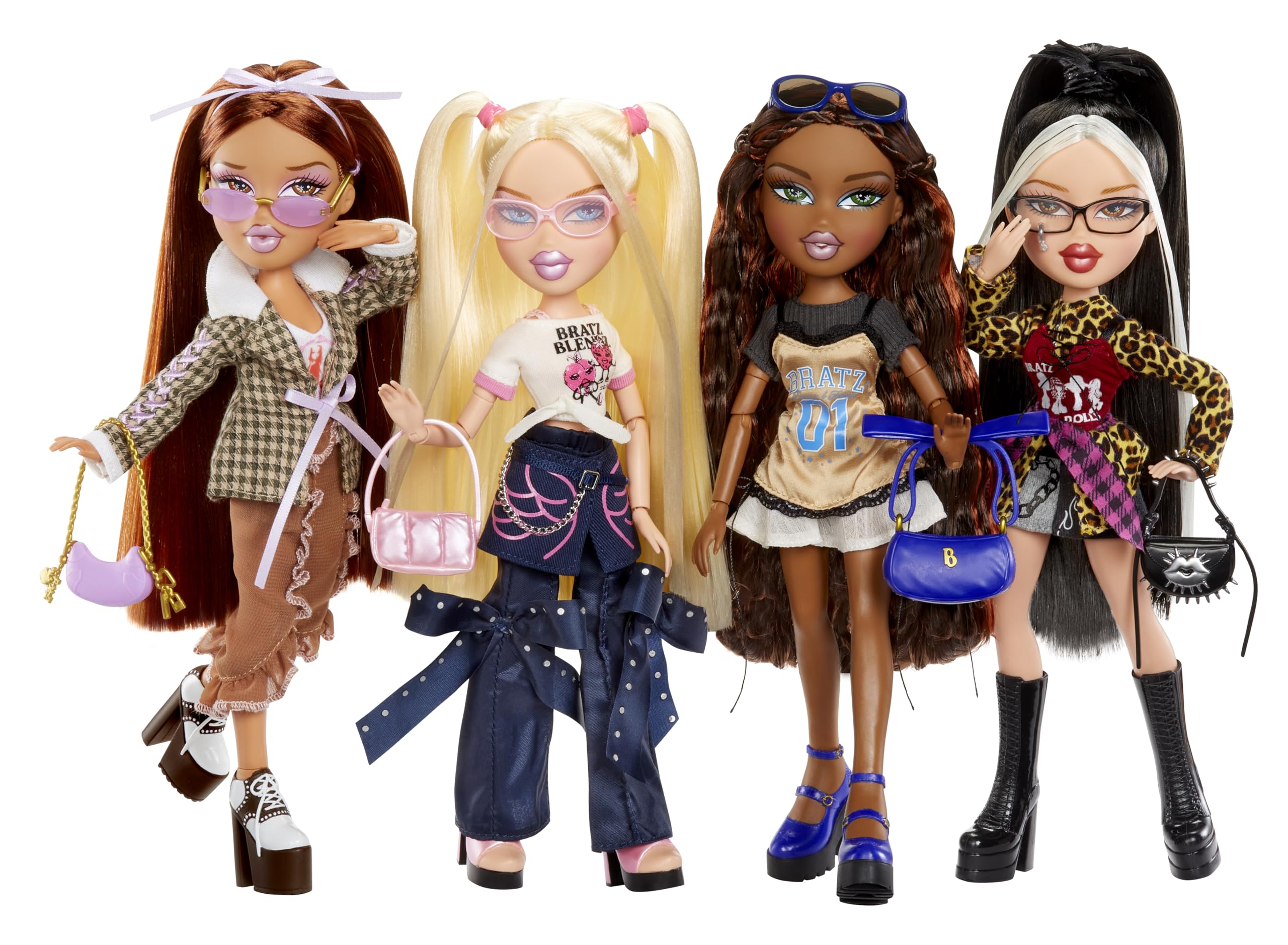 Bratz Stylin' Cloe Fashion Doll with Customizable T-Shirt and Matching Accessories 9