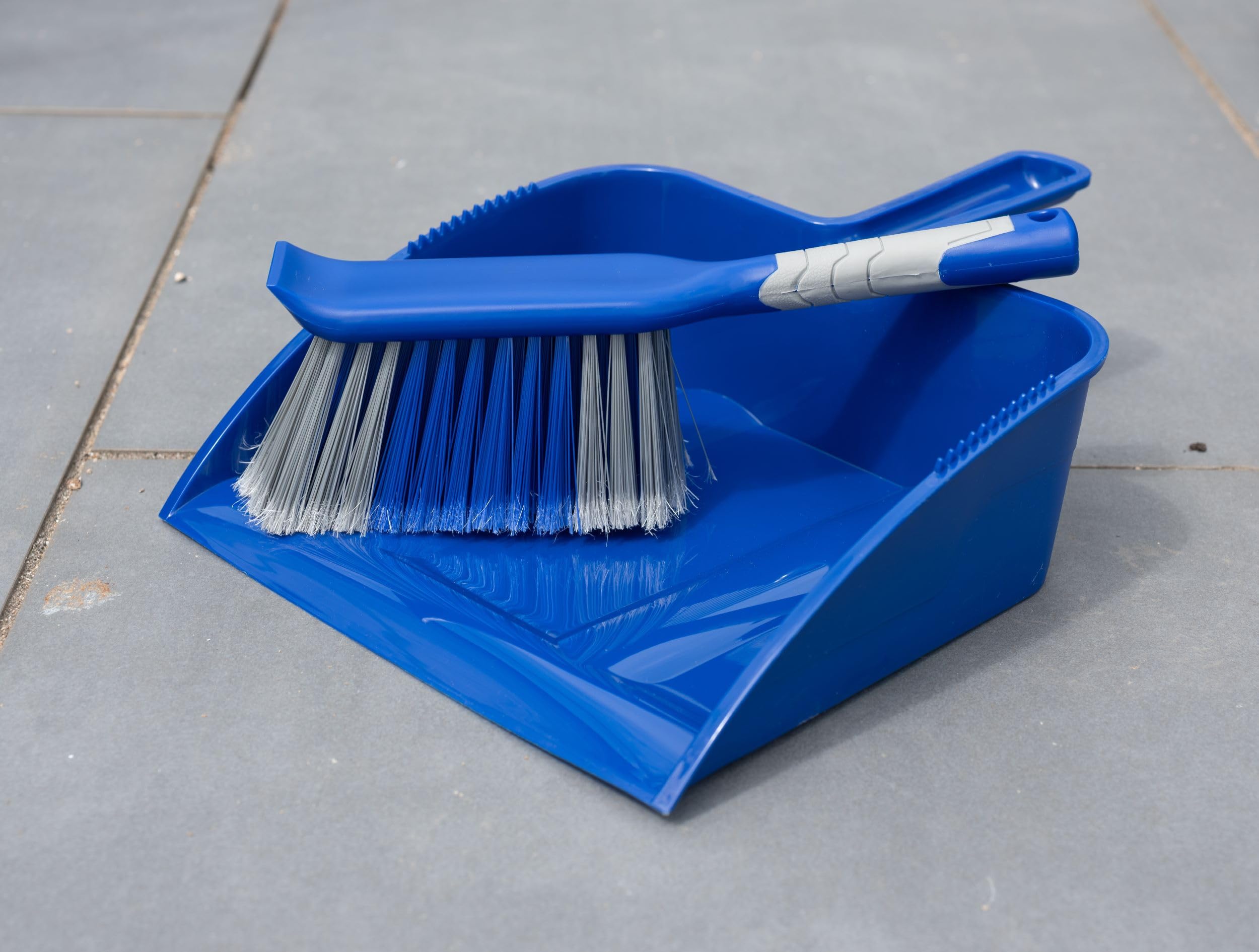 Addis - Outdoor Dustpan & Brush Set Heavy Duty Yard Sweeper with Wide Pan 7