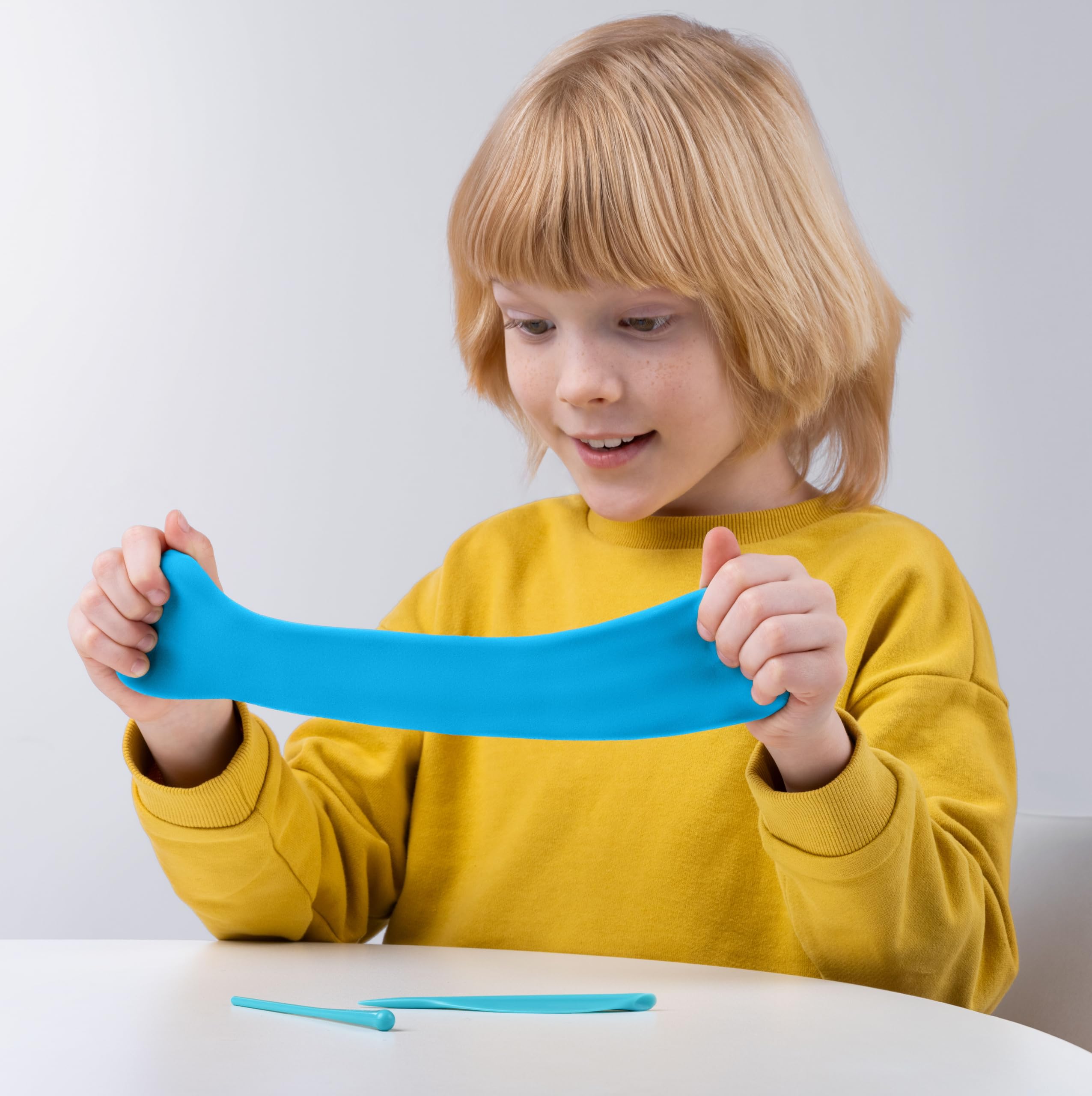 Hey Clay Aliens Set - Air Dry Clay Kit for Kids with 15 Vibrant Colors 14