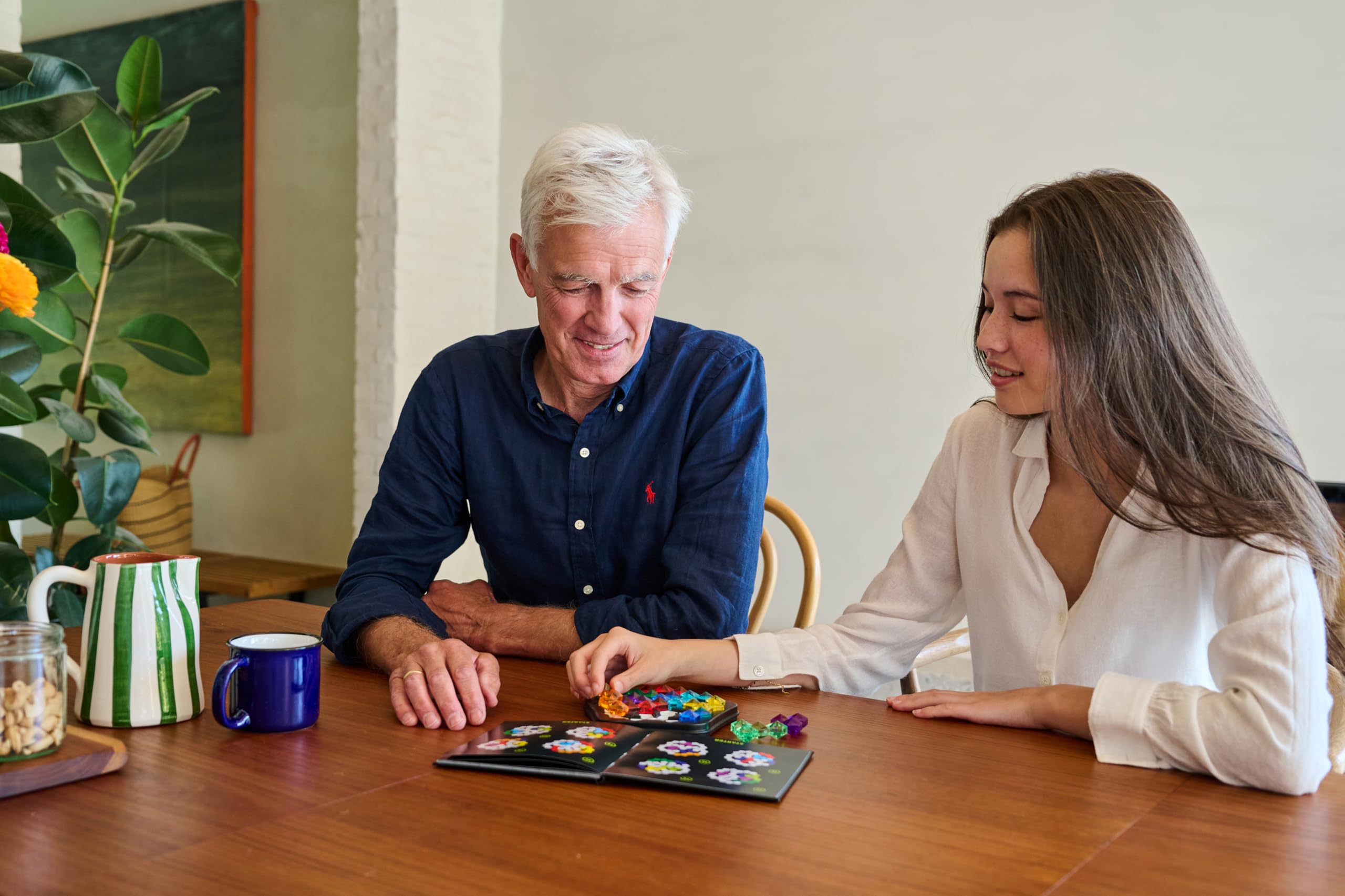 SmartGames IQ Pentagon Puzzle Game with 120 Challenges 6