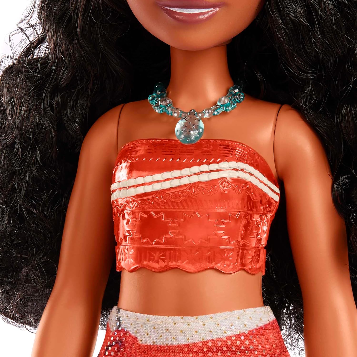 Disney Princess Moana Posable Fashion Doll with Sparkling Outfit and Removable Accessories 6